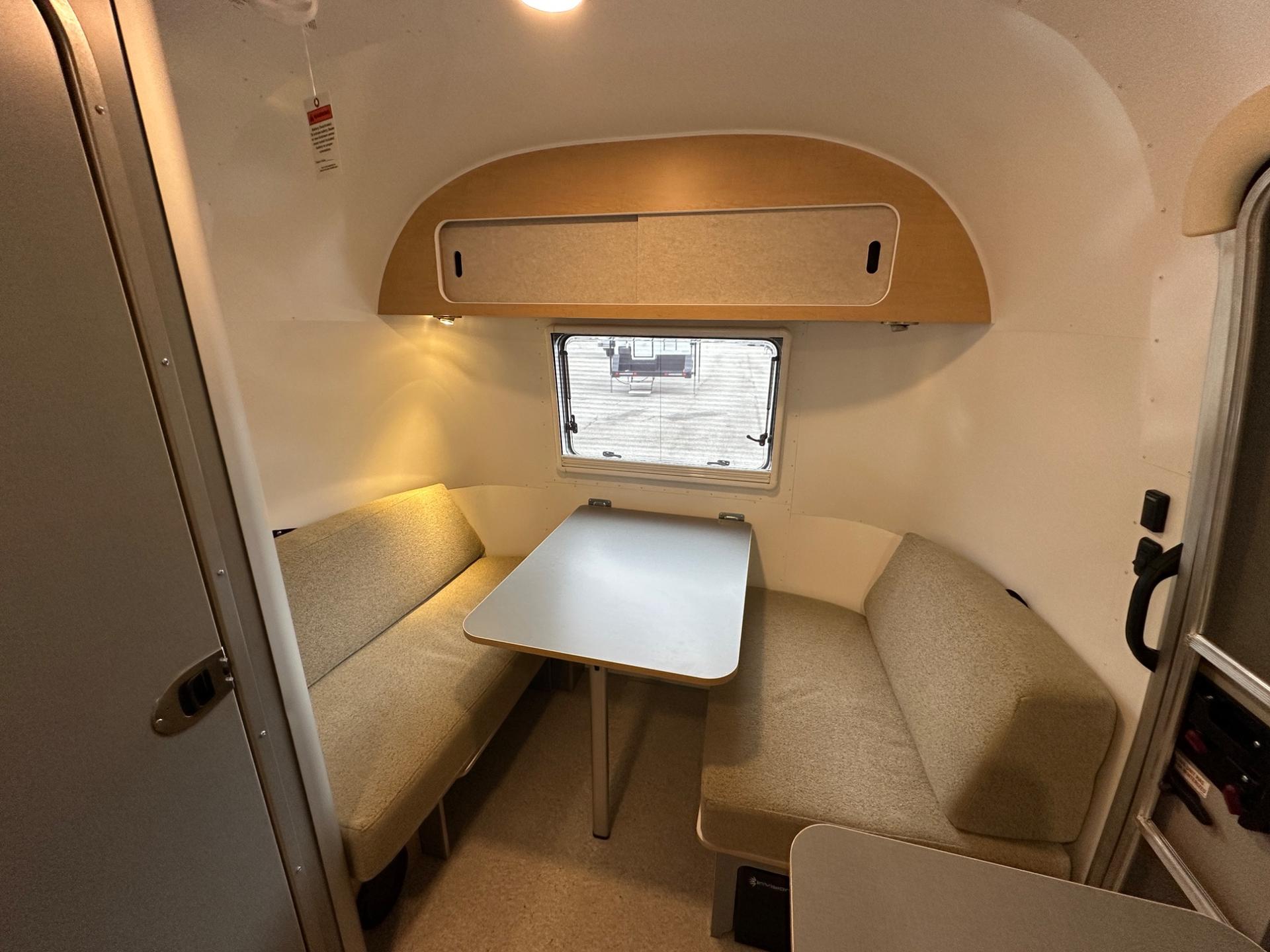 2027 Airstream 2027 Airstream World Traveler - thumbnail 17