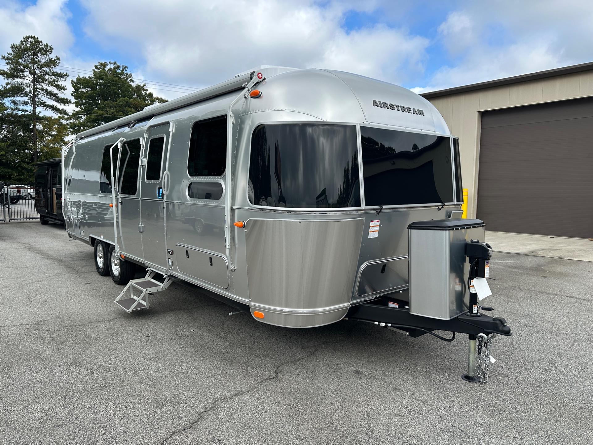2027 Airstream 2027 Airstream Flying Cloud - image 1