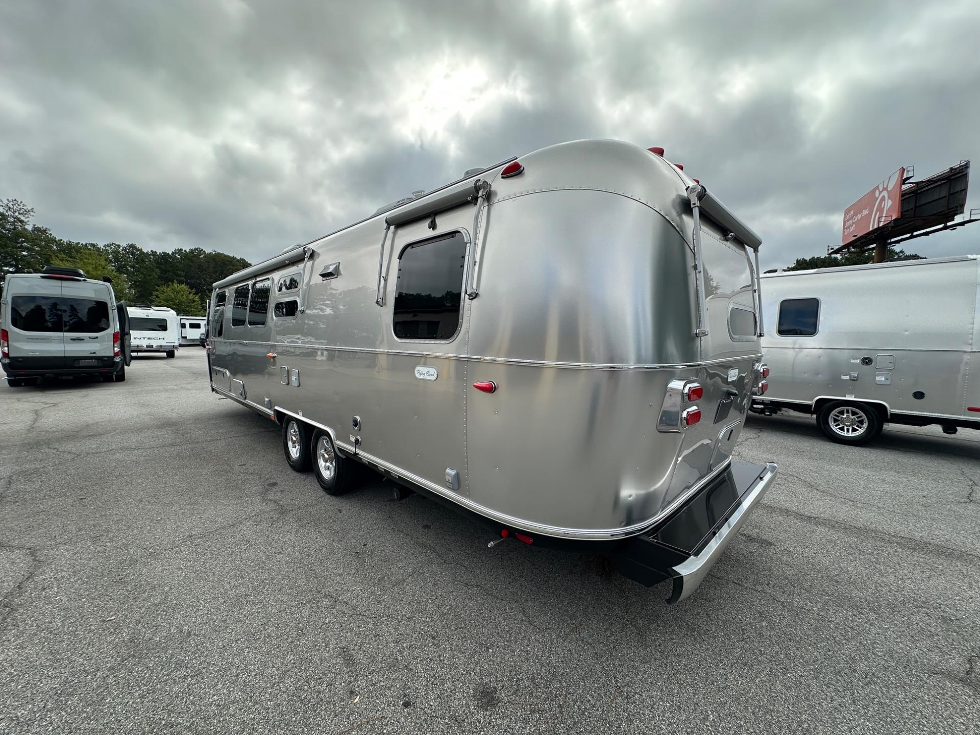 2027 Airstream 2027 Airstream Flying Cloud - thumbnail 9