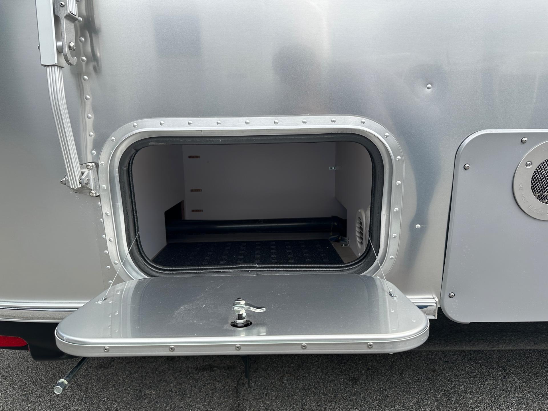 2027 Airstream 2027 Airstream Flying Cloud - thumbnail 6