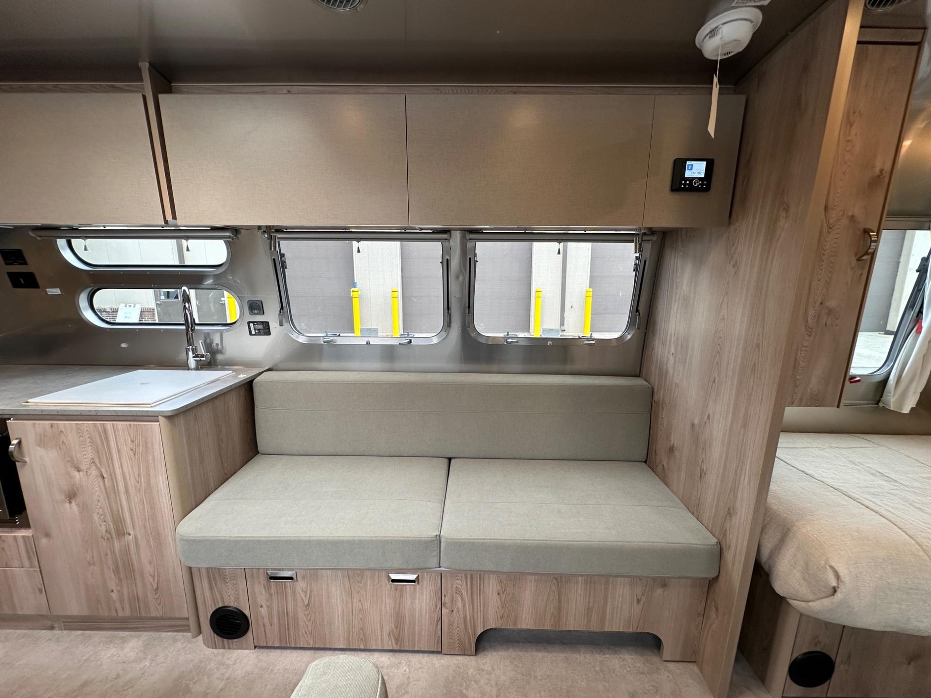 2027 Airstream 2027 Airstream Flying Cloud - thumbnail 17