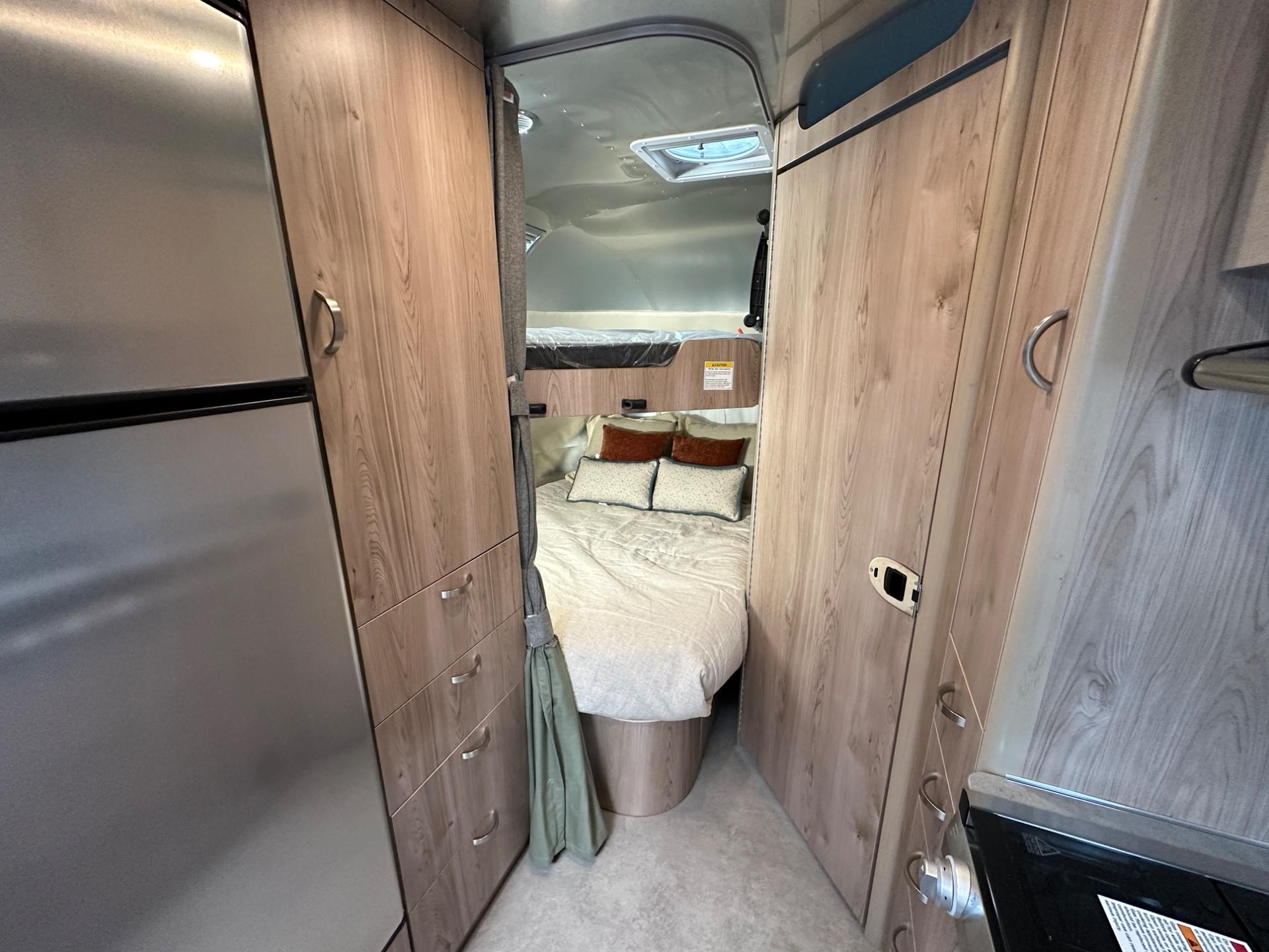 2027 Airstream 2027 Airstream Flying Cloud - thumbnail 32