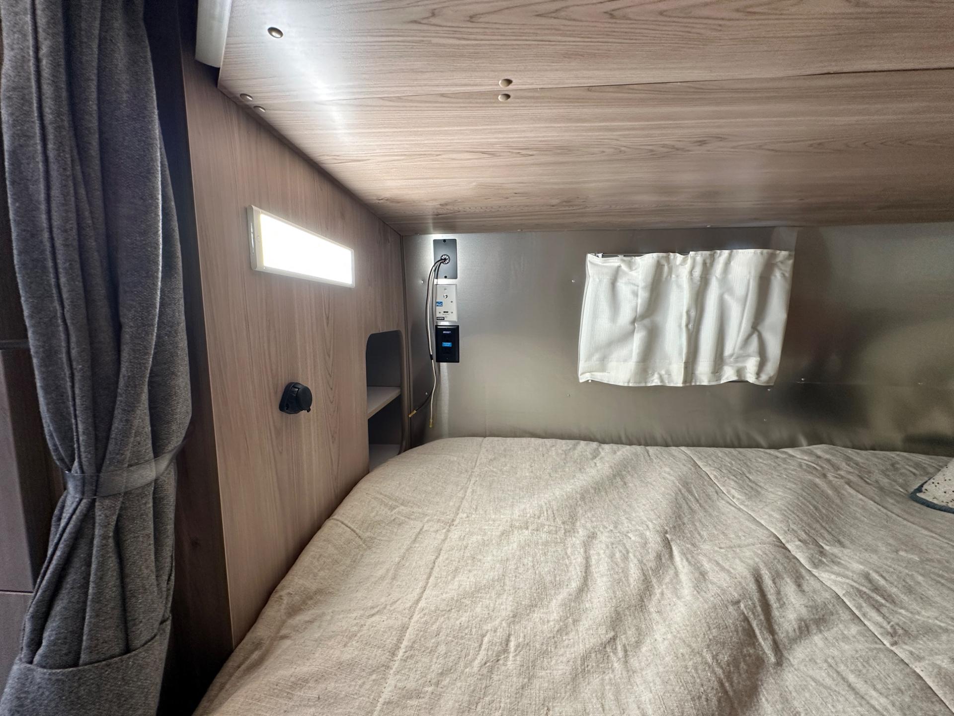 2027 Airstream 2027 Airstream Flying Cloud - thumbnail 39