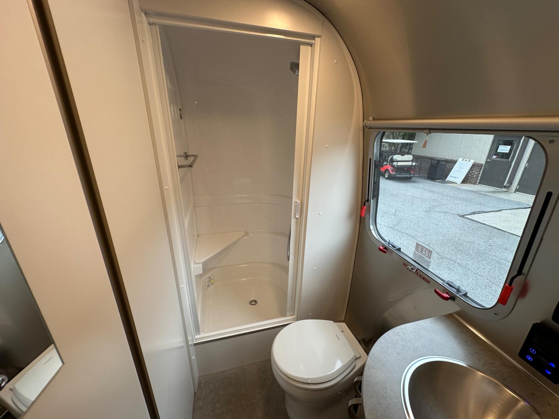 2027 Airstream 2027 Airstream Flying Cloud - thumbnail 35