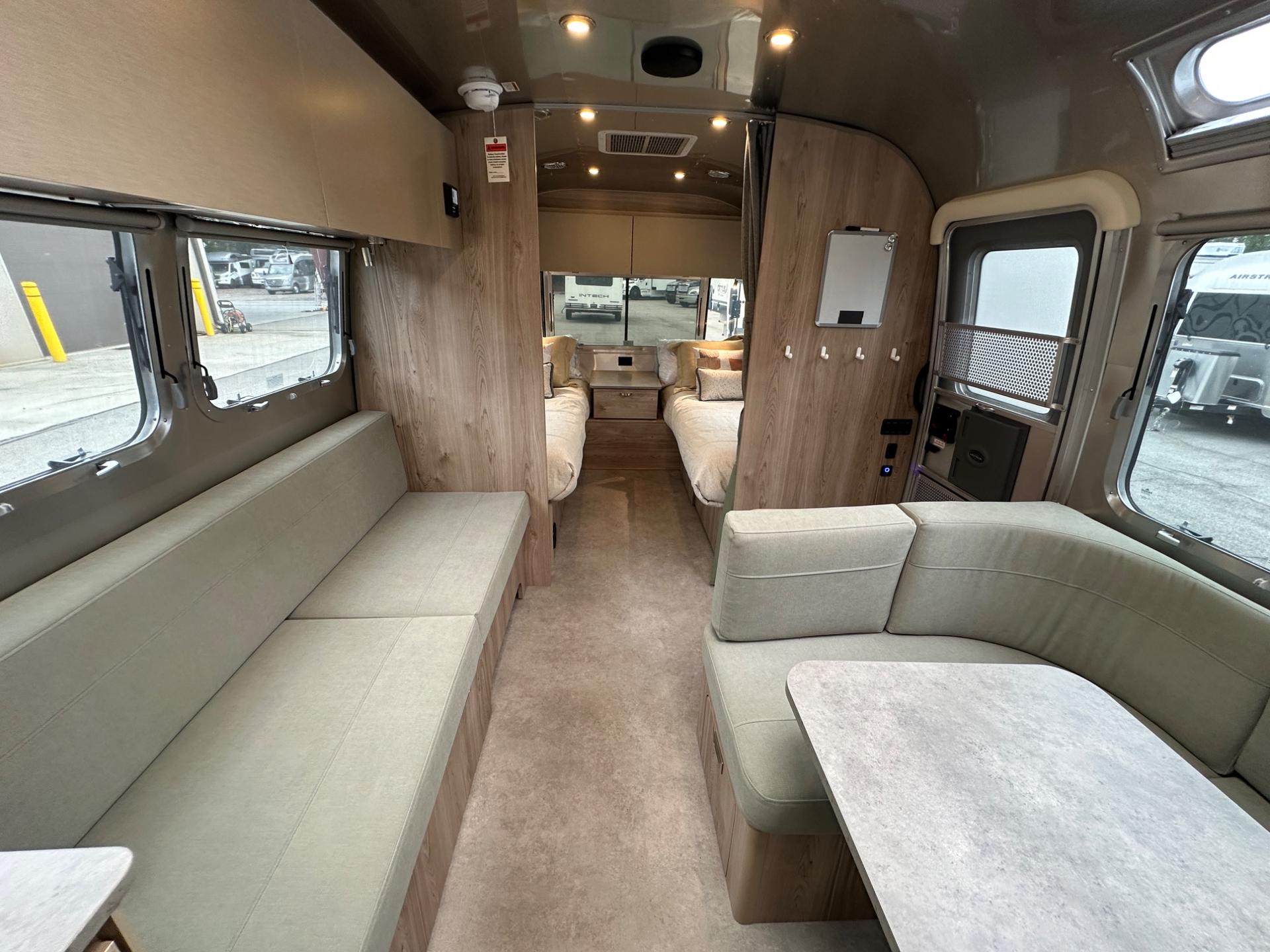 2027 Airstream 2027 Airstream Flying Cloud - thumbnail 52