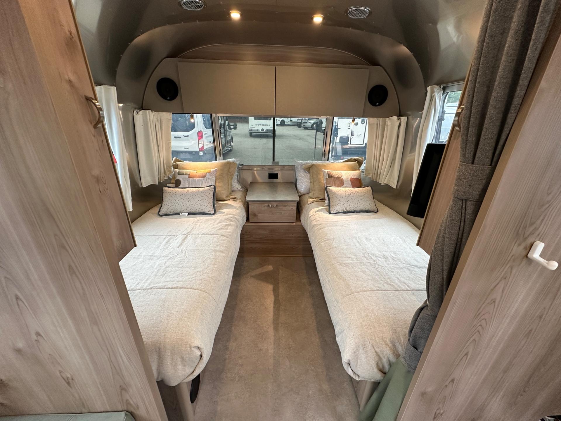 2027 Airstream 2027 Airstream Flying Cloud - thumbnail 54