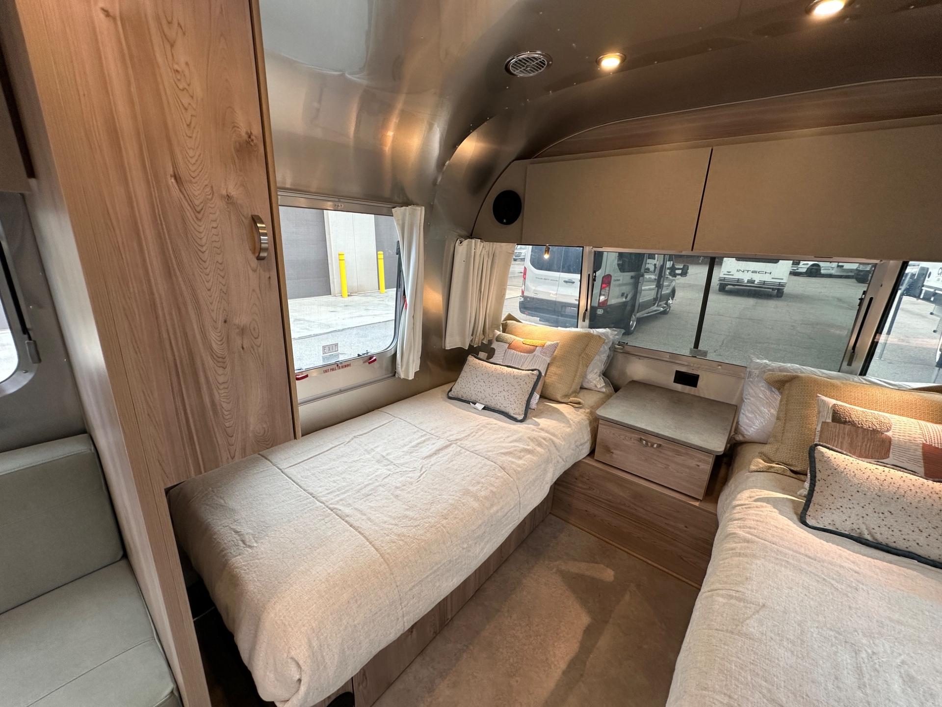 2027 Airstream 2027 Airstream Flying Cloud - thumbnail 59