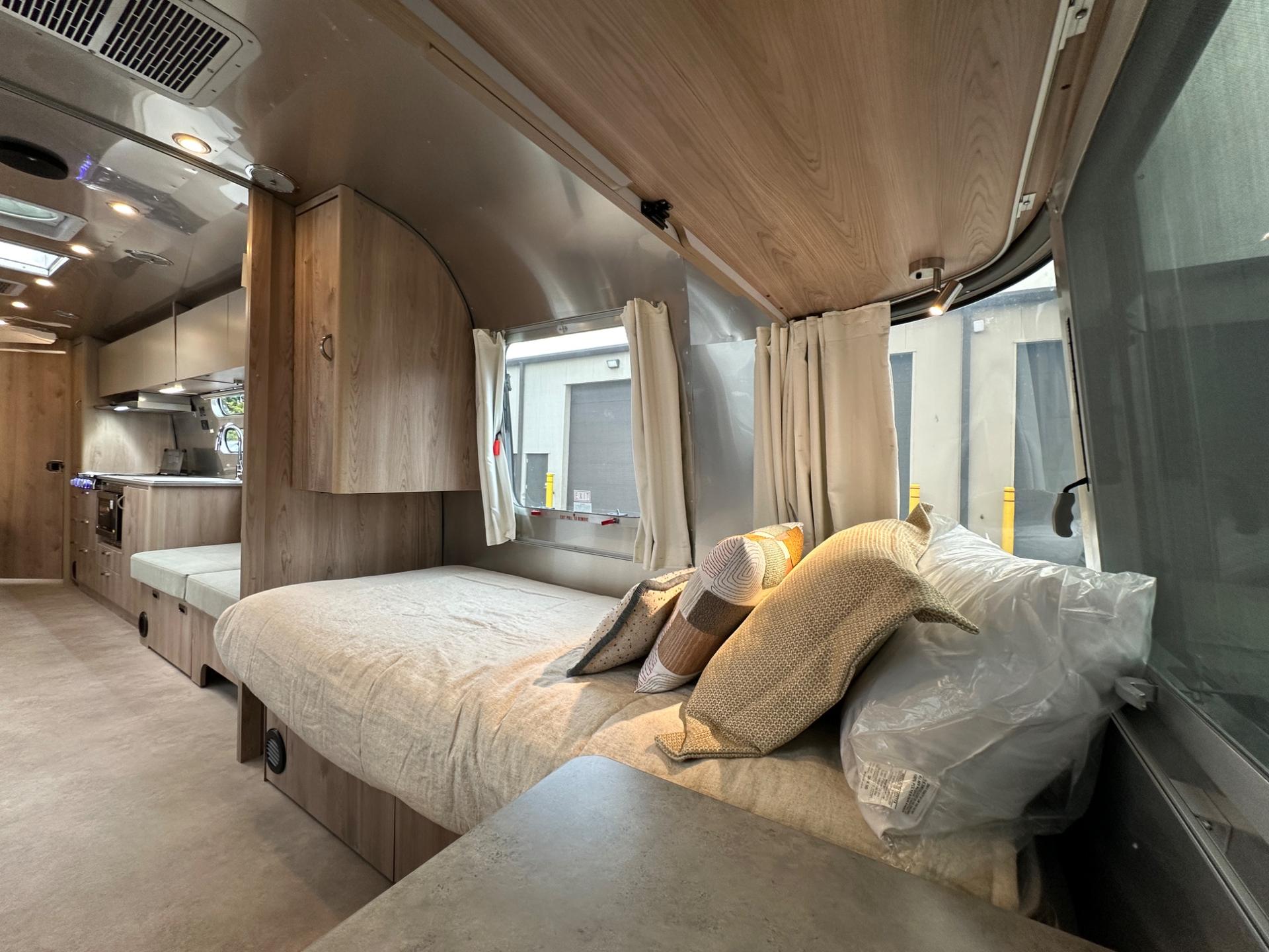 2027 Airstream 2027 Airstream Flying Cloud - thumbnail 62