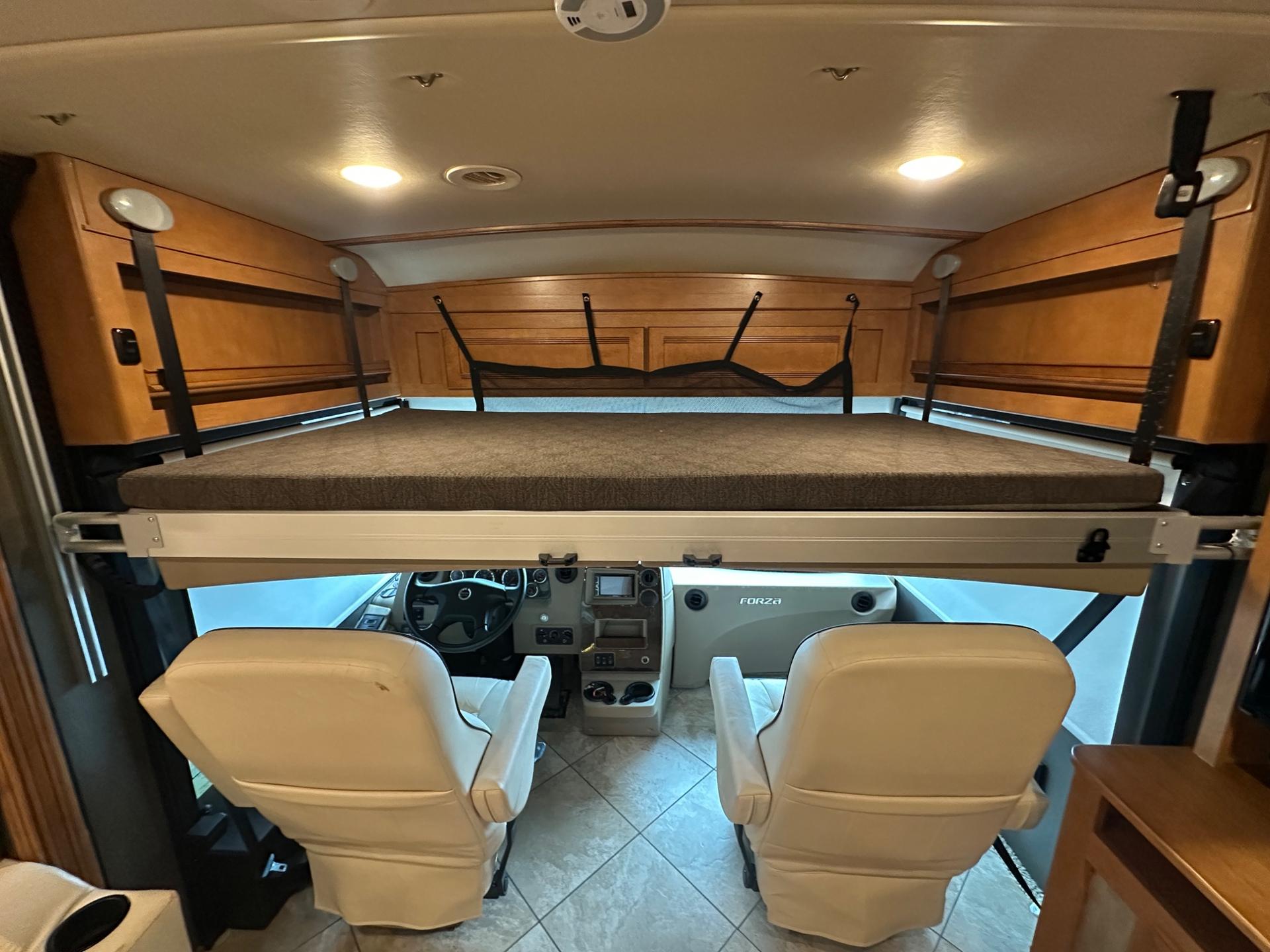 2017 Winnebago 2017 Winnebago Forza - thumbnail 9