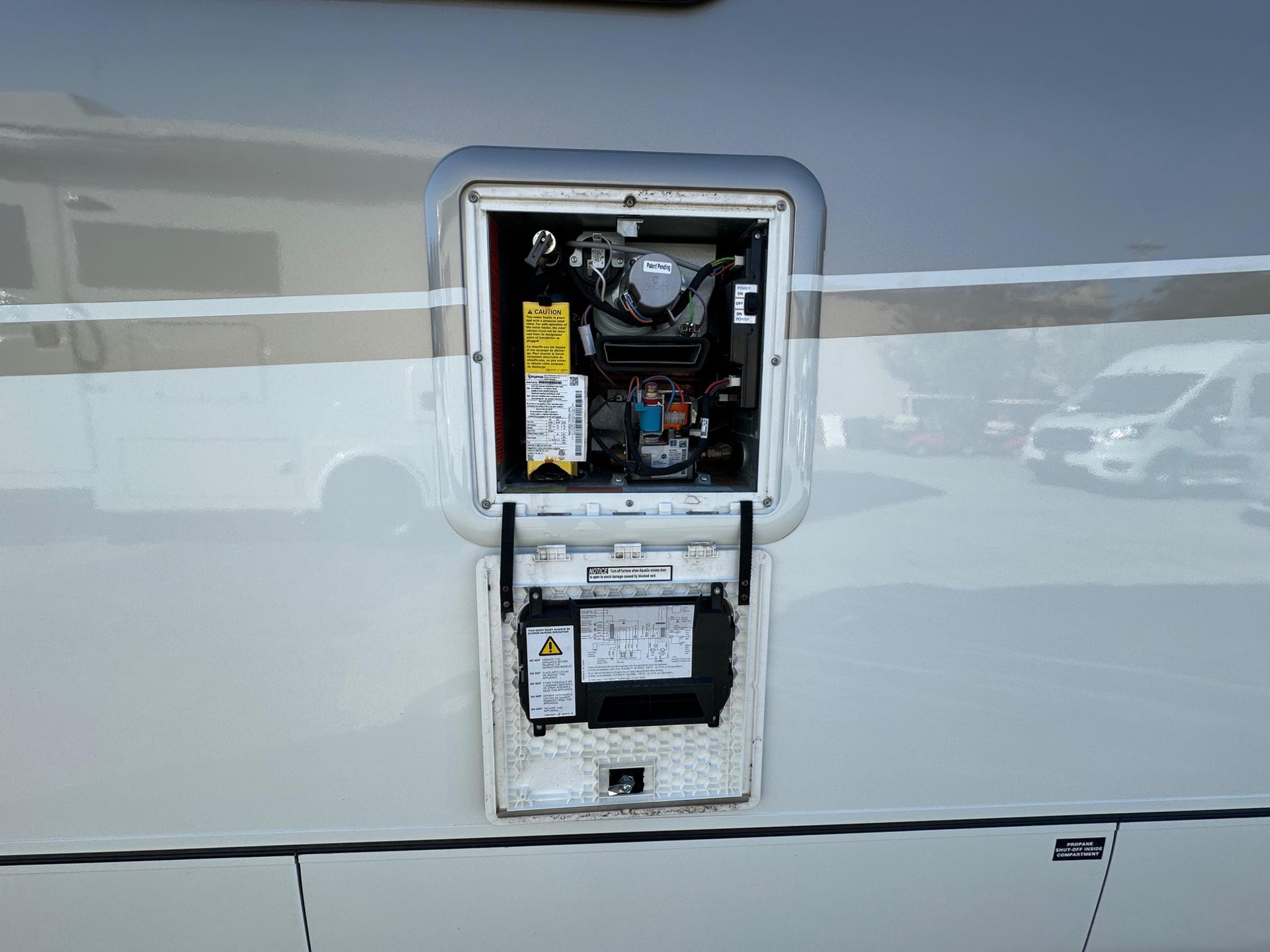 2020 Leisure Travel Vans 2020 Leisure Travel Vans Wonder - thumbnail 34