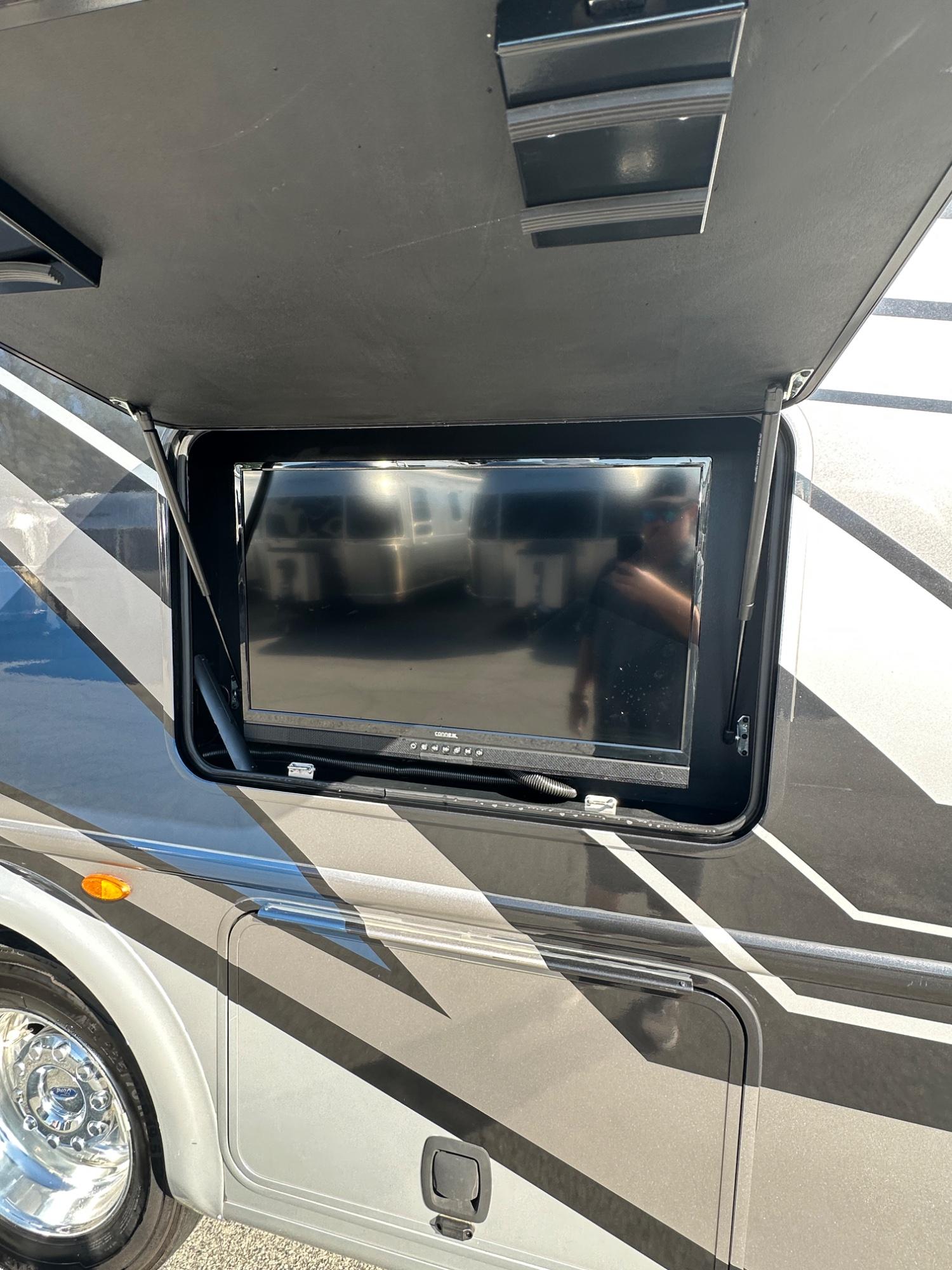 2022 Thor Motor Coach 2022 Thor Motor Coach Magnitude - thumbnail 8