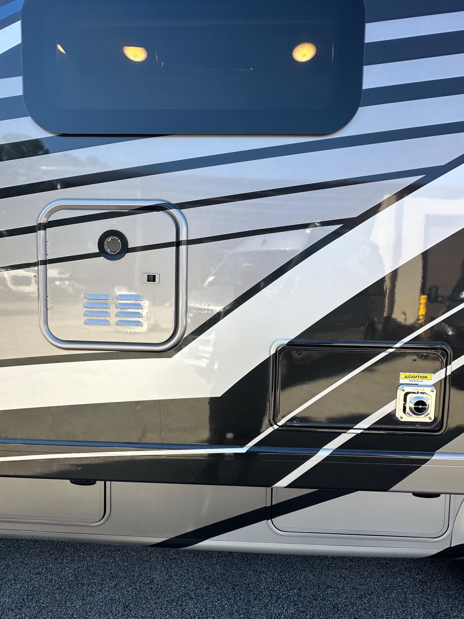 2022 Thor Motor Coach 2022 Thor Motor Coach Magnitude - thumbnail 11