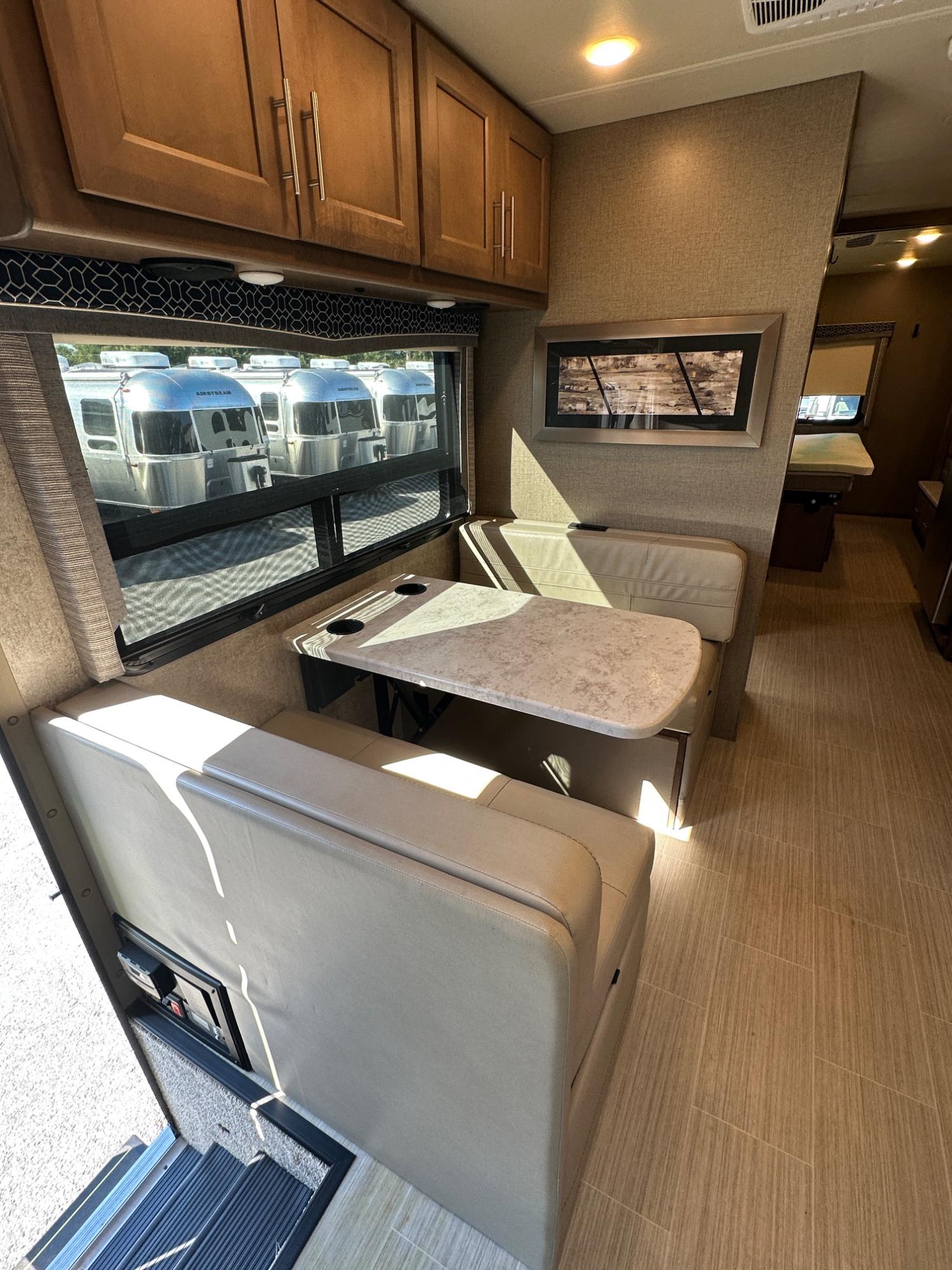 2022 Thor Motor Coach 2022 Thor Motor Coach Magnitude - thumbnail 15
