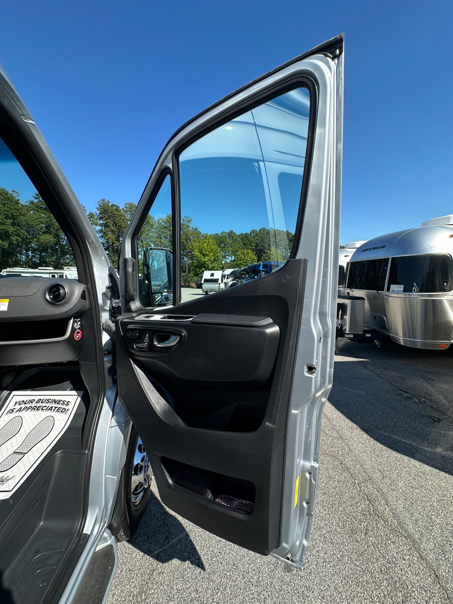 2026 Airstream 2026 Airstream Interstate - thumbnail 42