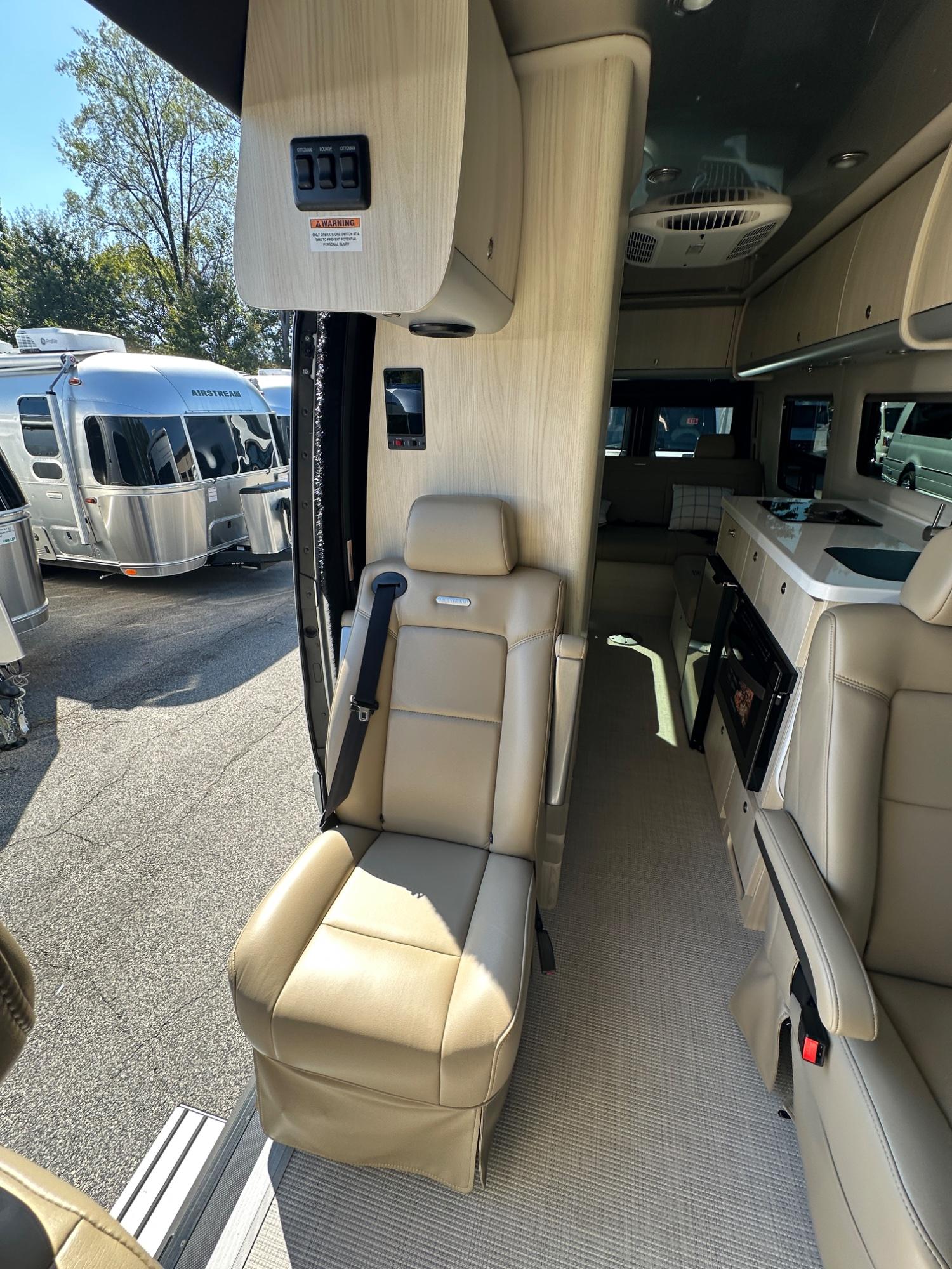 2026 Airstream 2026 Airstream Interstate - thumbnail 17