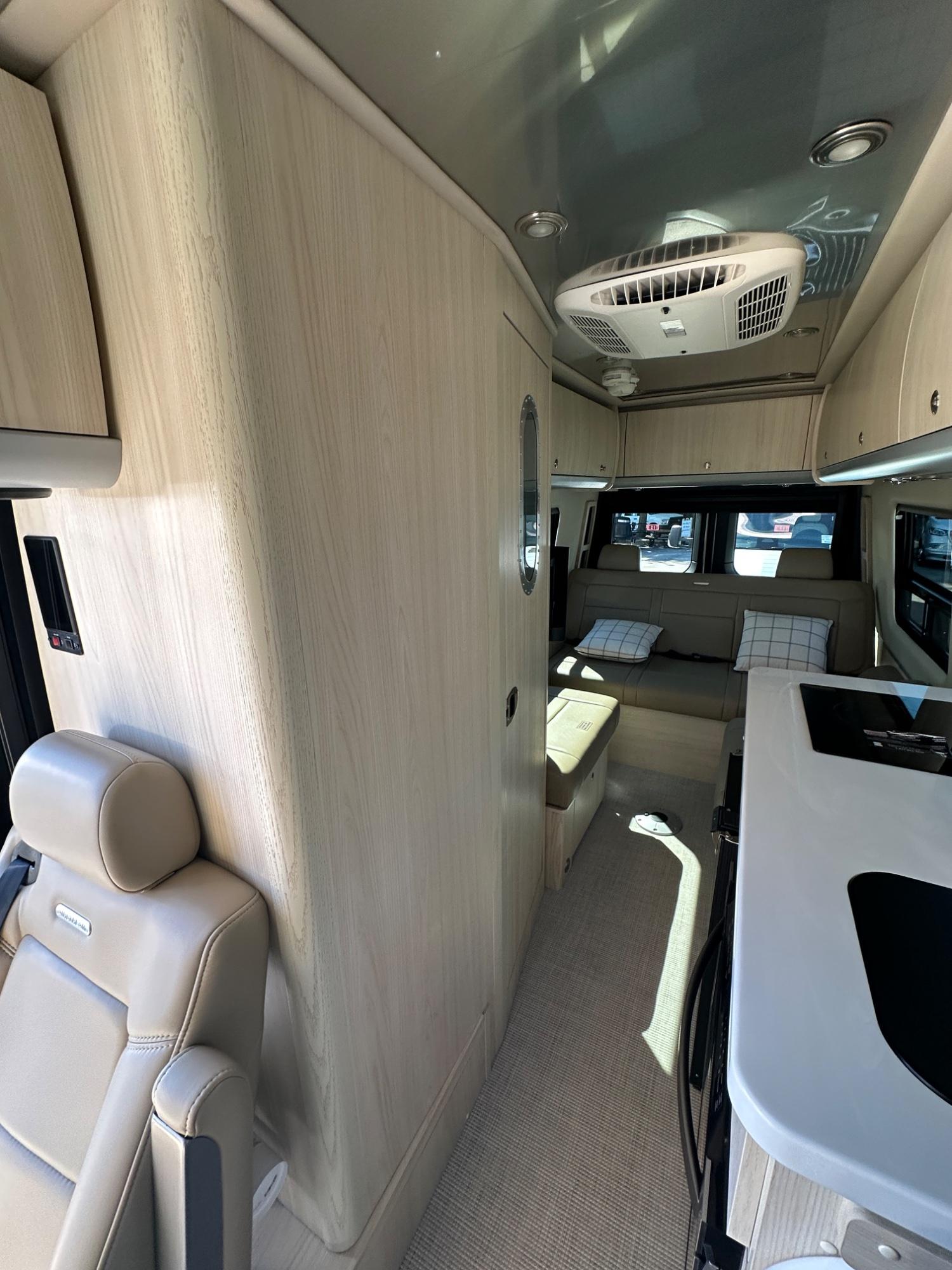 2026 Airstream 2026 Airstream Interstate - thumbnail 23