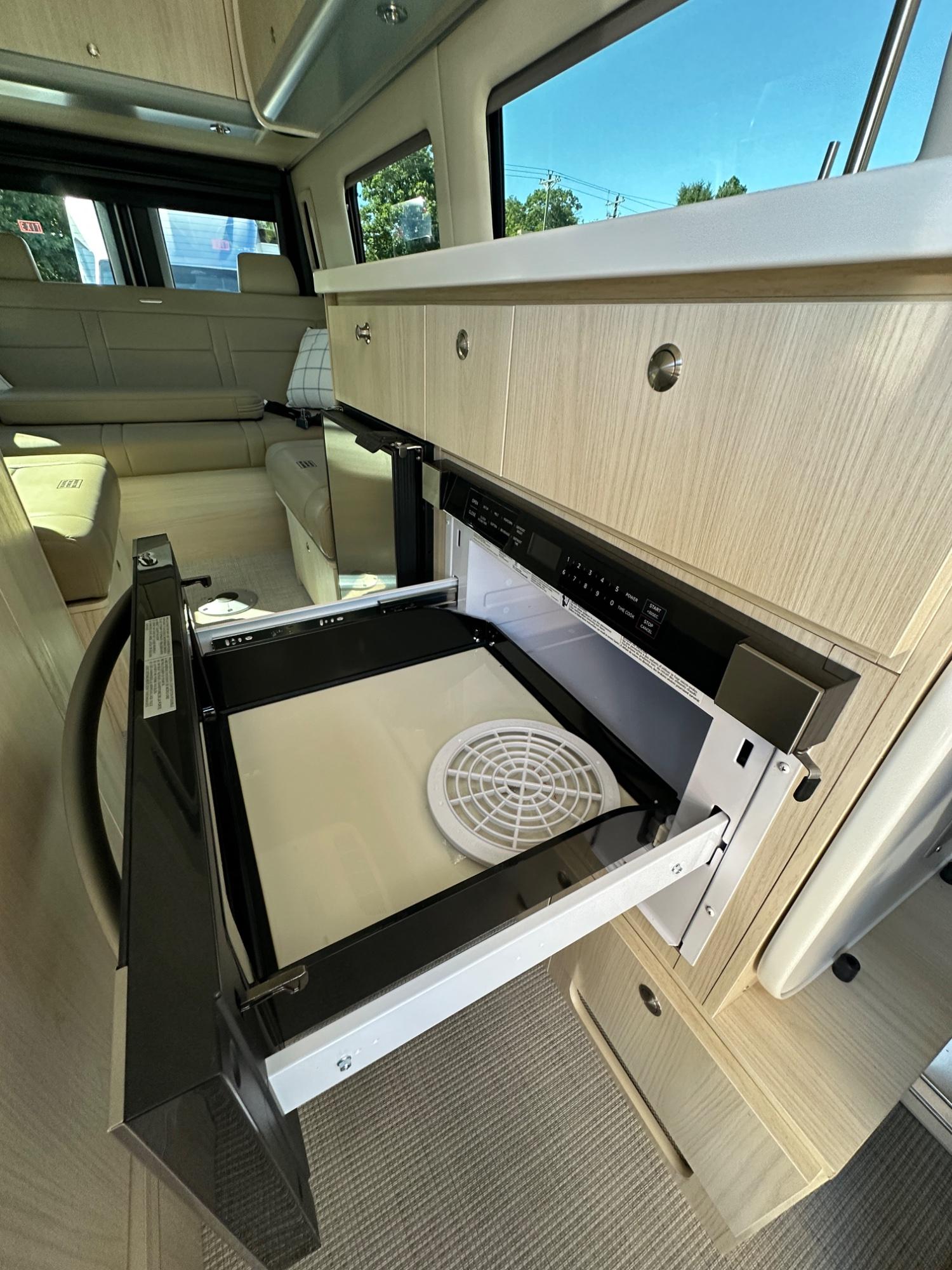 2026 Airstream 2026 Airstream Interstate - thumbnail 21