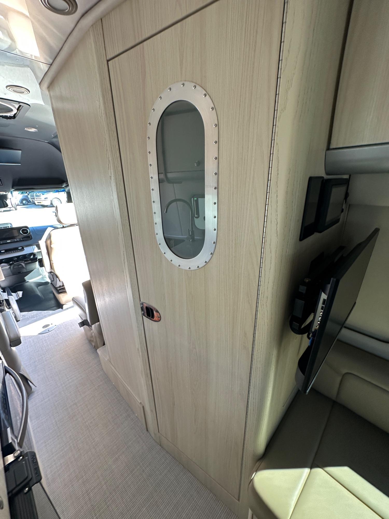 2026 Airstream 2026 Airstream Interstate - thumbnail 32