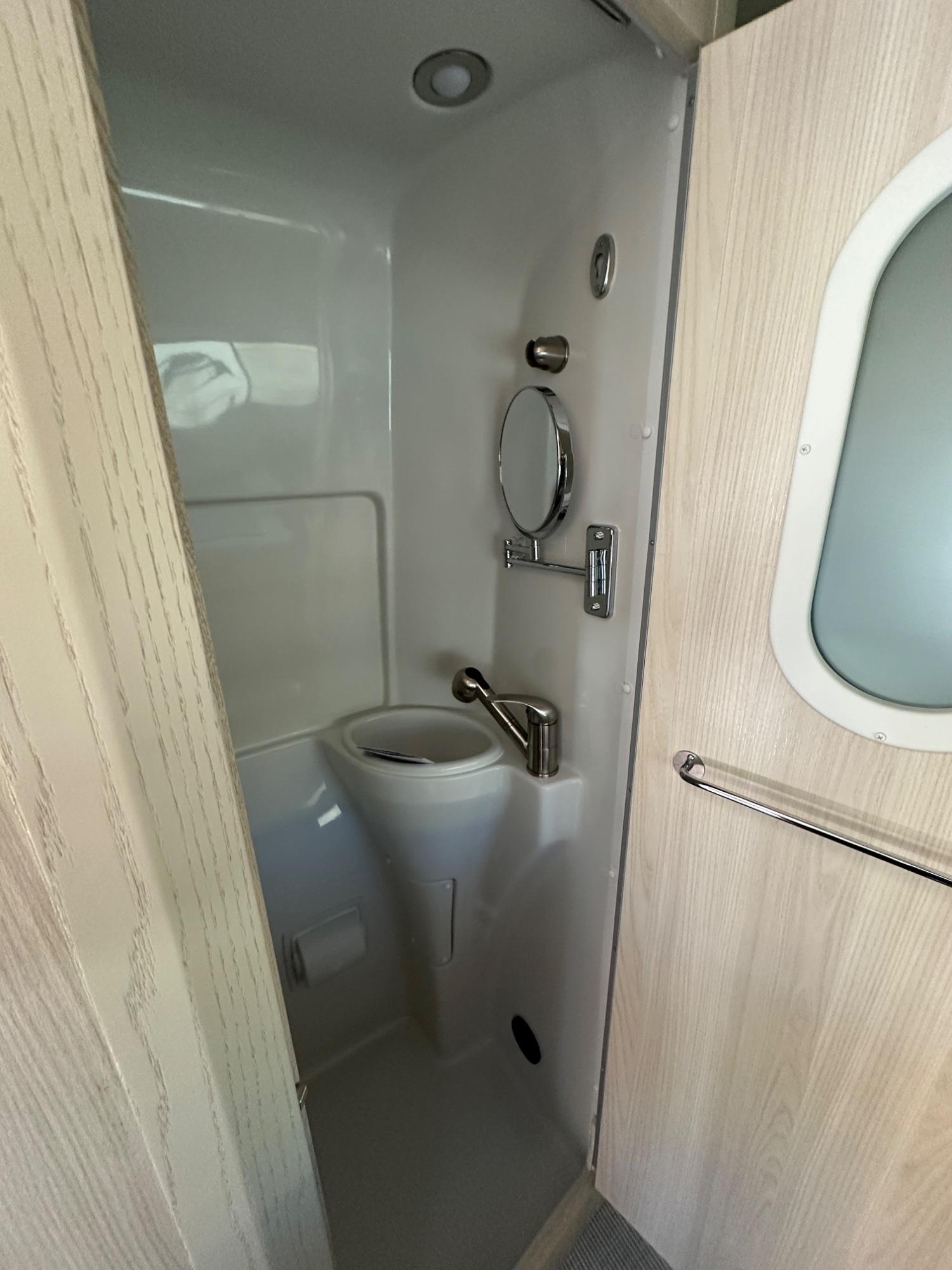 2026 Airstream 2026 Airstream Interstate - thumbnail 34