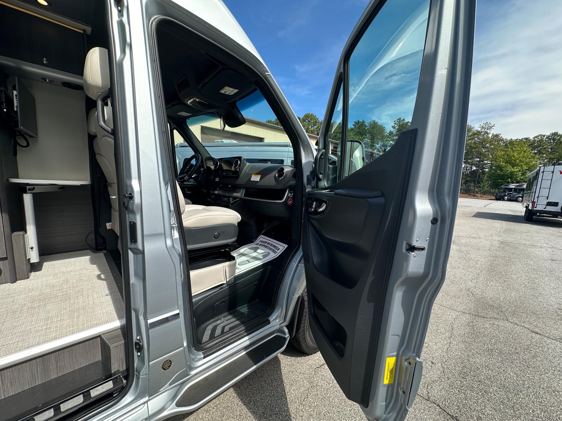 2026 Airstream 2026 Airstream Interstate - thumbnail 43
