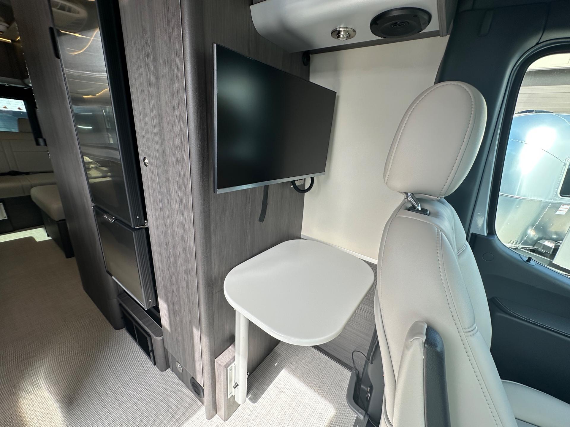 2026 Airstream 2026 Airstream Interstate - thumbnail 16
