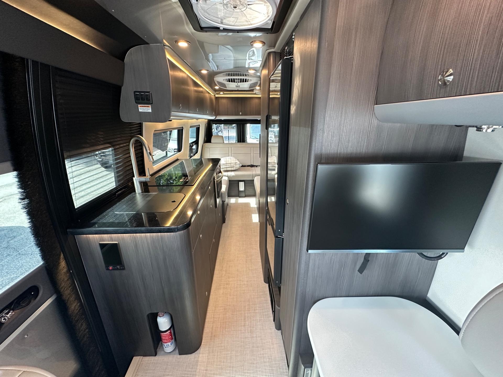 2026 Airstream 2026 Airstream Interstate - thumbnail 17