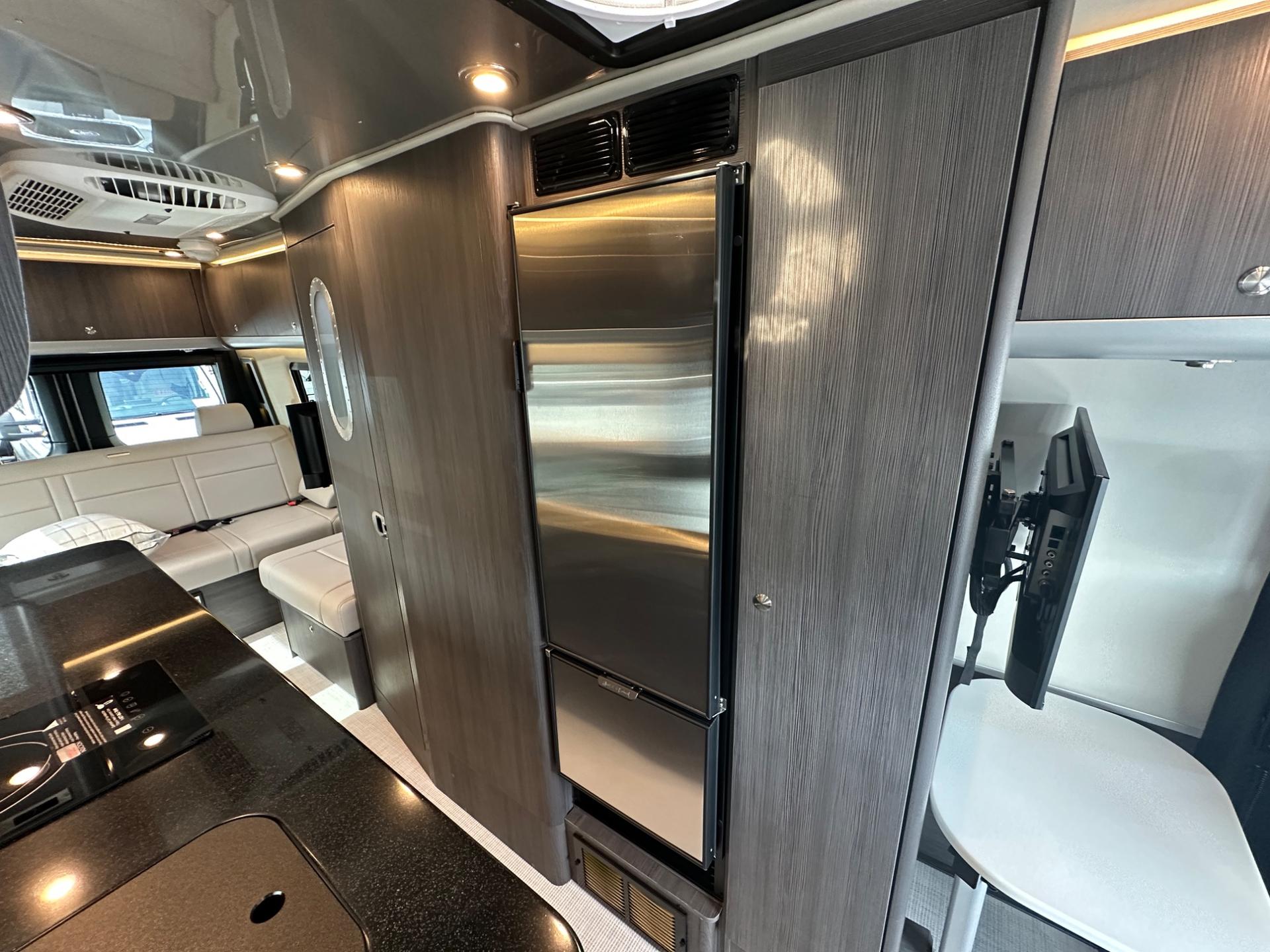 2026 Airstream 2026 Airstream Interstate - thumbnail 20