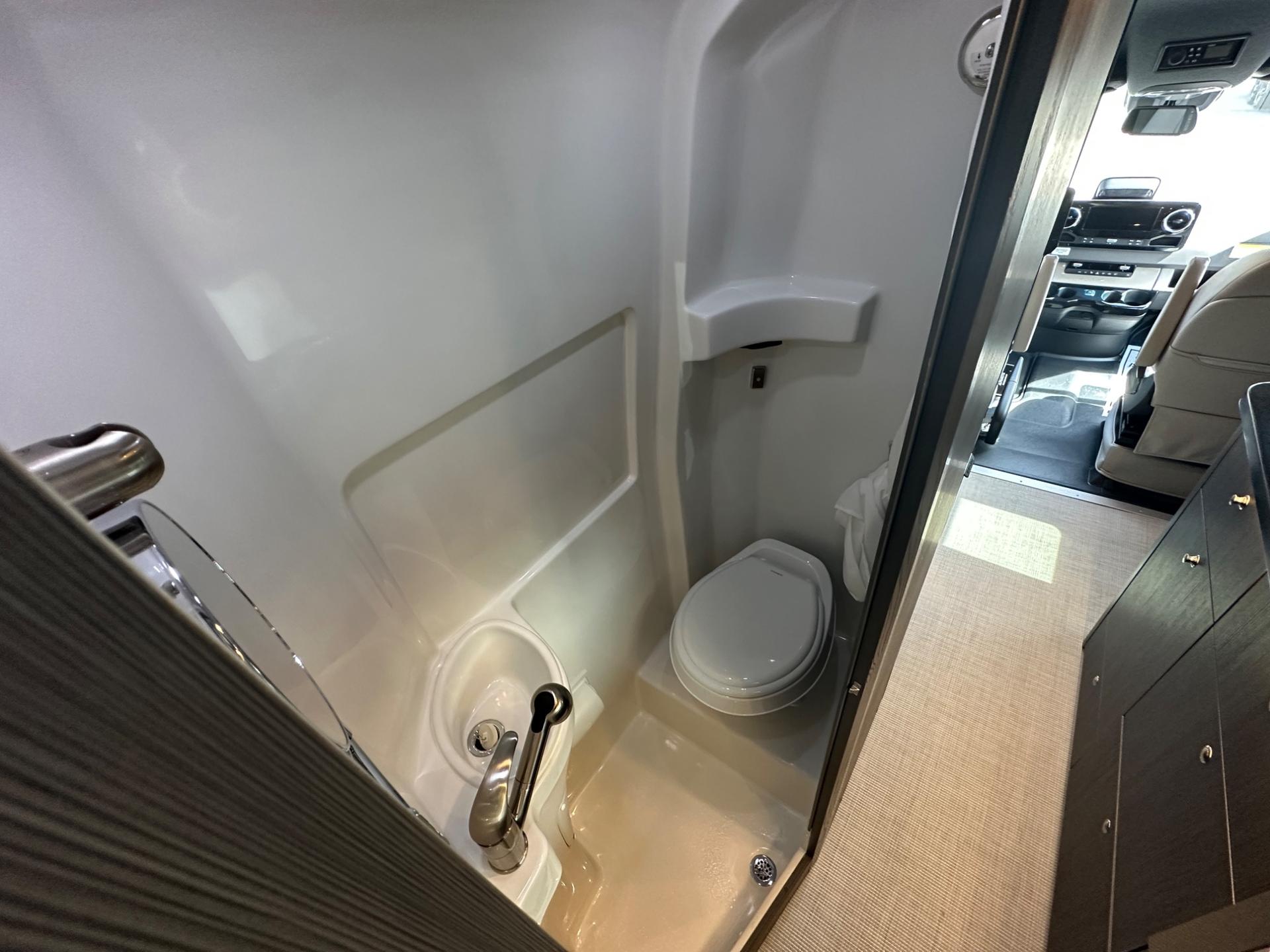 2026 Airstream 2026 Airstream Interstate - thumbnail 37