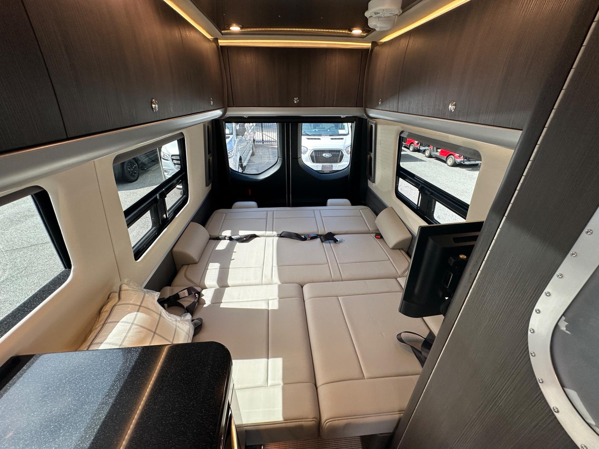2026 Airstream 2026 Airstream Interstate - thumbnail 32