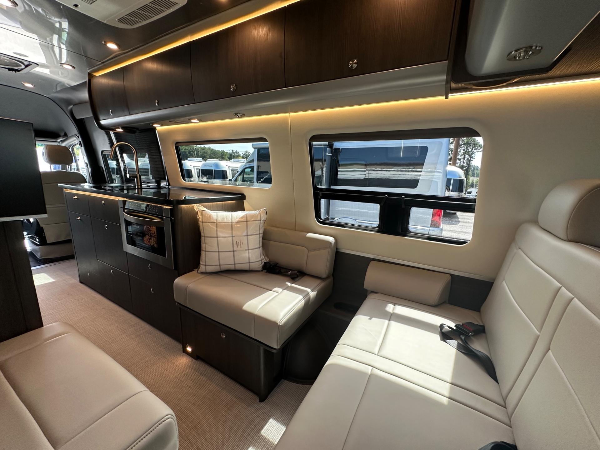 2026 Airstream 2026 Airstream Interstate - thumbnail 34