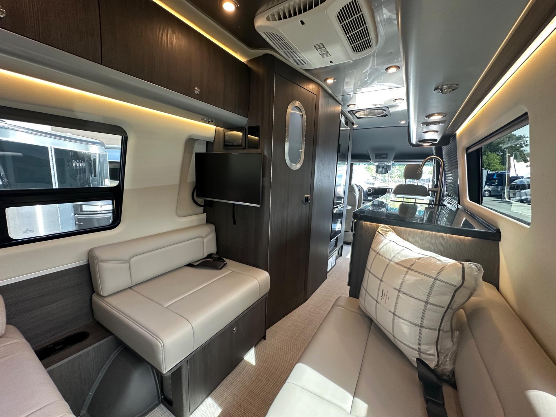 2026 Airstream 2026 Airstream Interstate - thumbnail 35