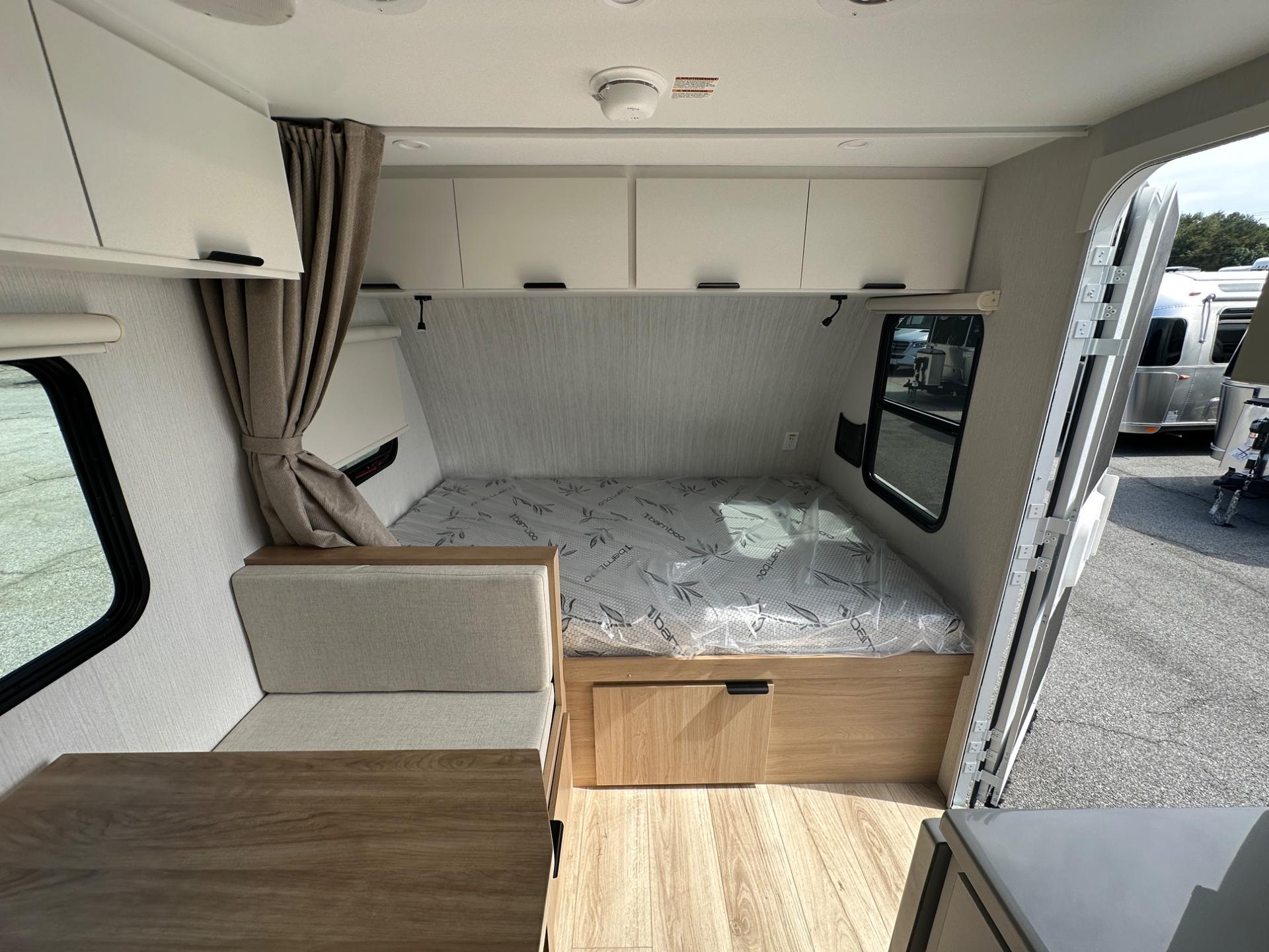 2027 Winnebago 2027 Winnebago Micro Minnie - thumbnail 13