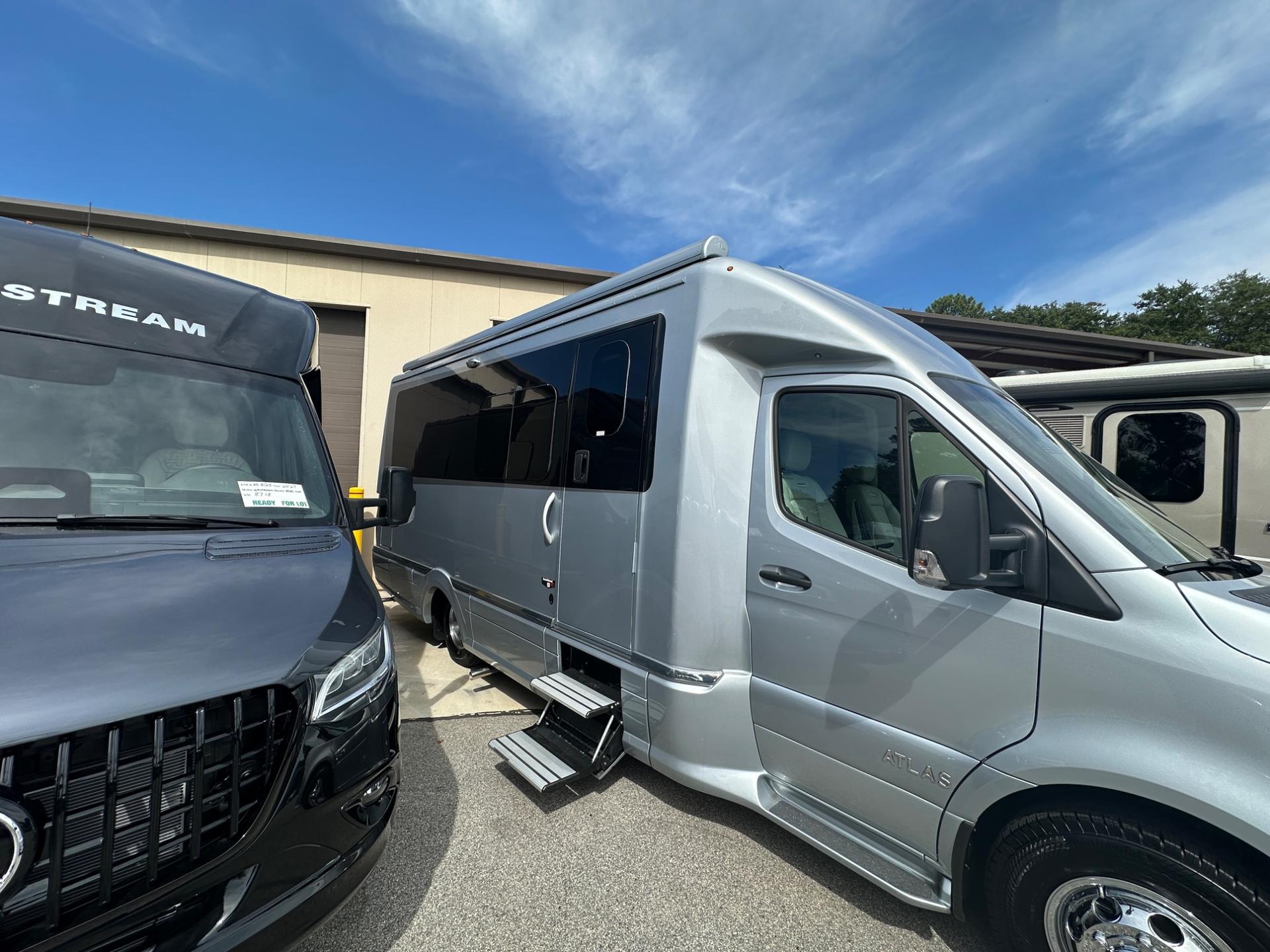 2026 Airstream 2026 Airstream Atlas - thumbnail 4