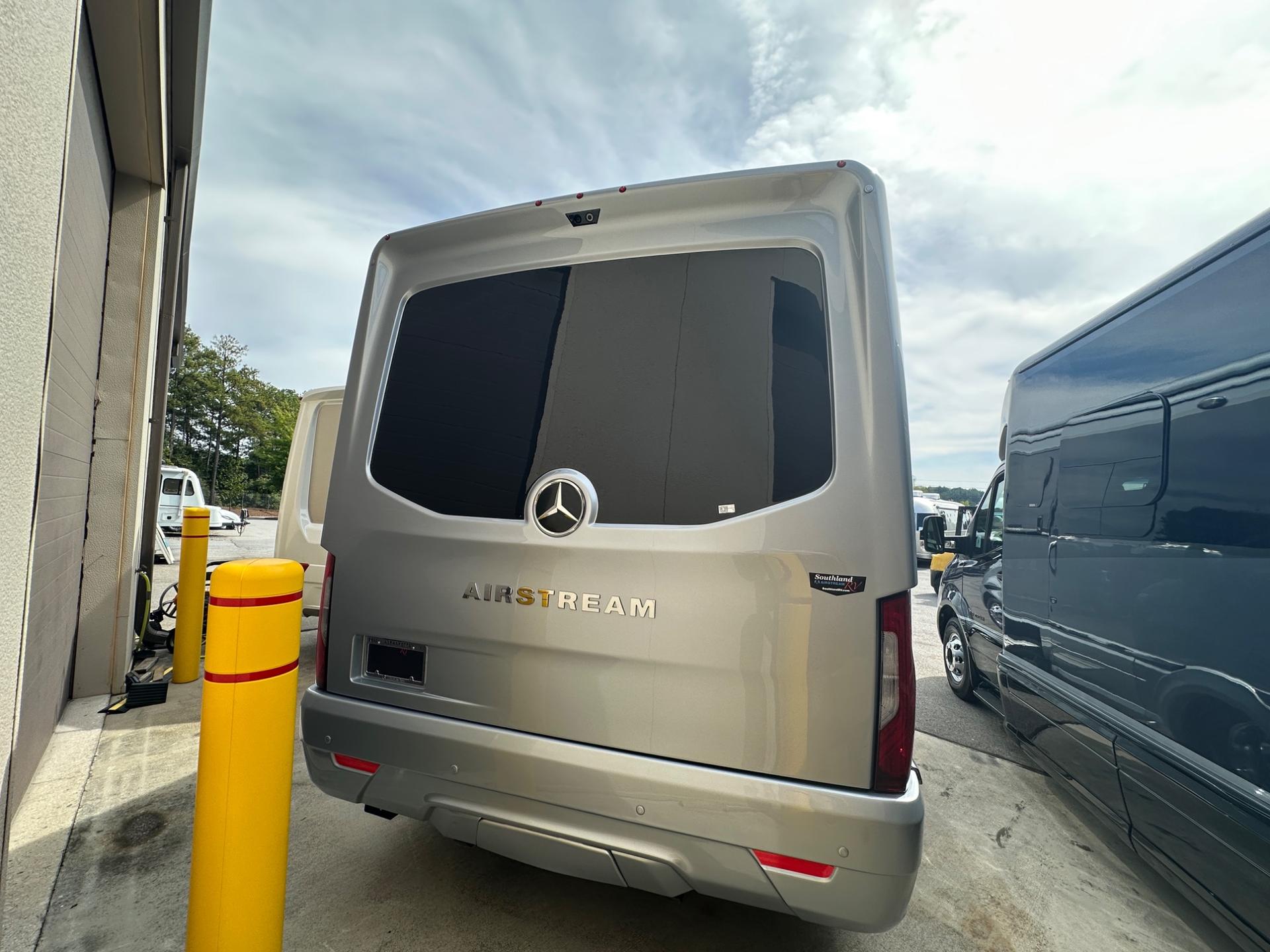 2026 Airstream 2026 Airstream Atlas - thumbnail 6