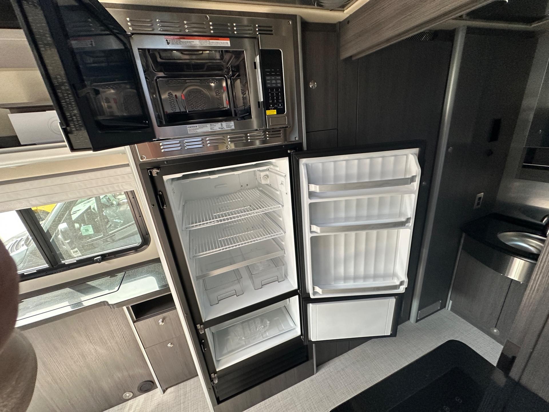 2026 Airstream 2026 Airstream Atlas - thumbnail 22