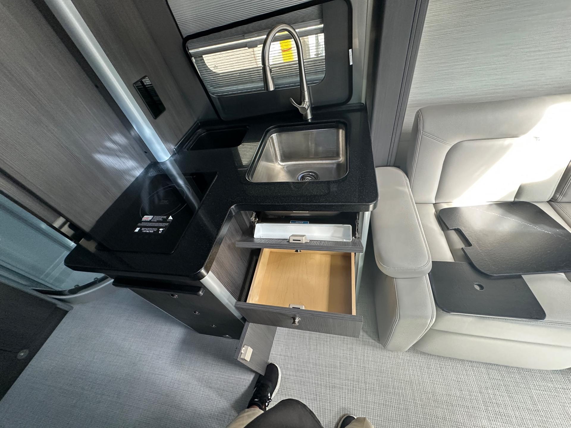 2026 Airstream 2026 Airstream Atlas - thumbnail 16