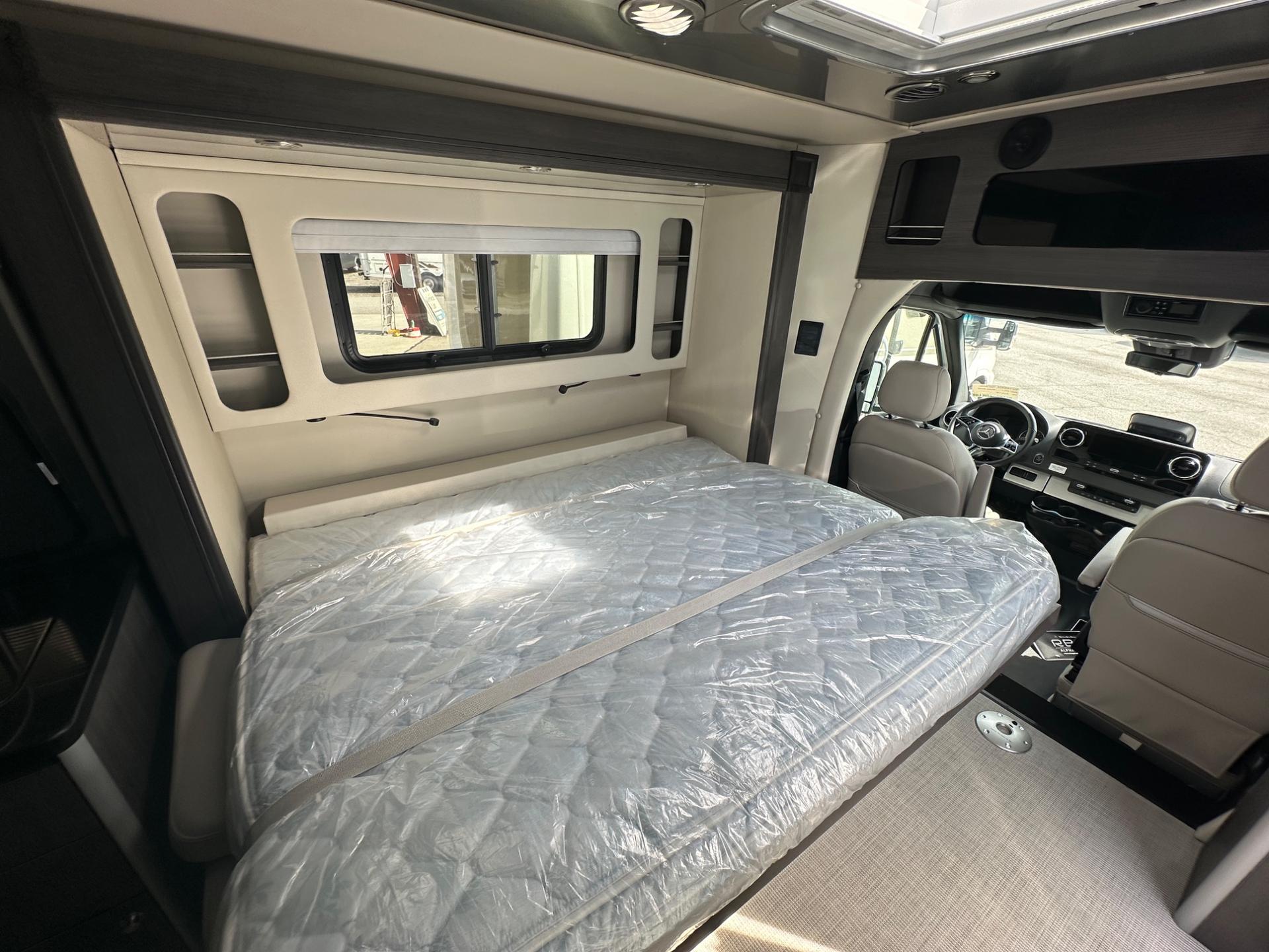 2026 Airstream 2026 Airstream Atlas - thumbnail 14