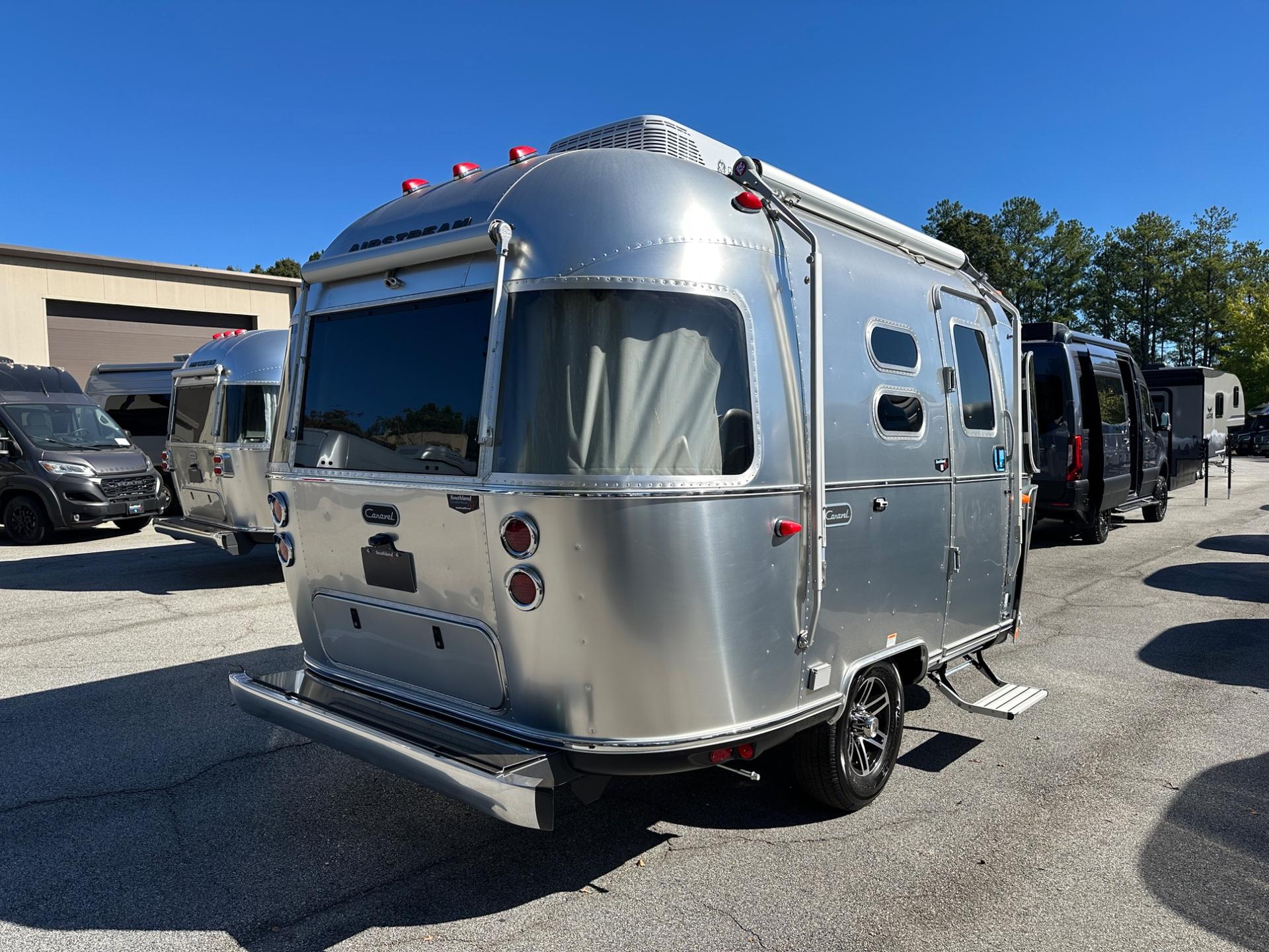 2027 Airstream 2027 Airstream Caravel - thumbnail 4