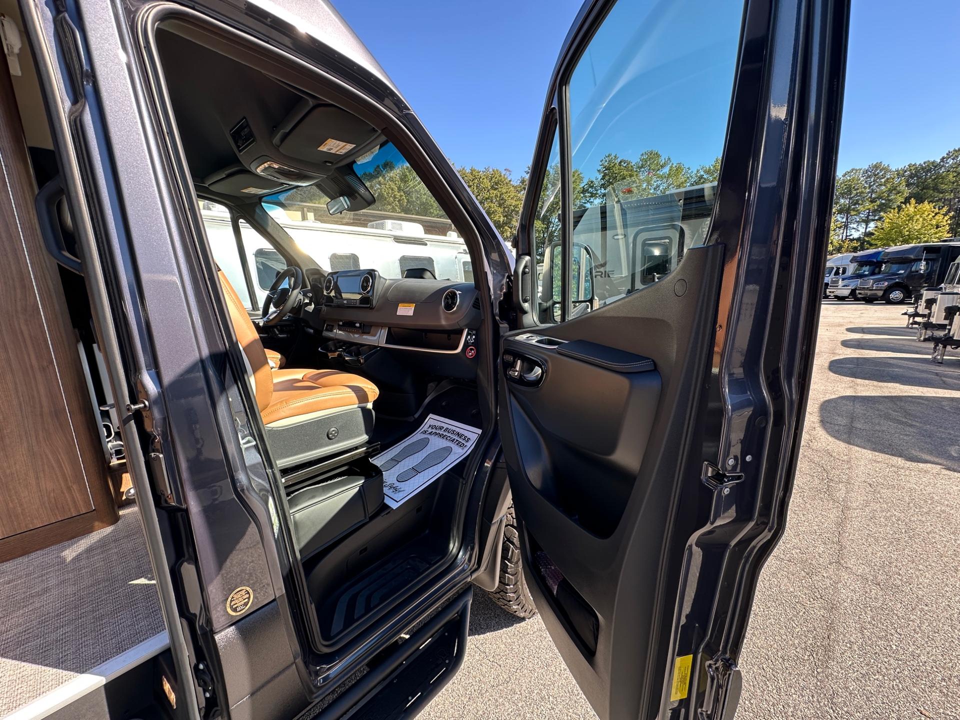 2027 Airstream 2027 Airstream Interstate - thumbnail 39