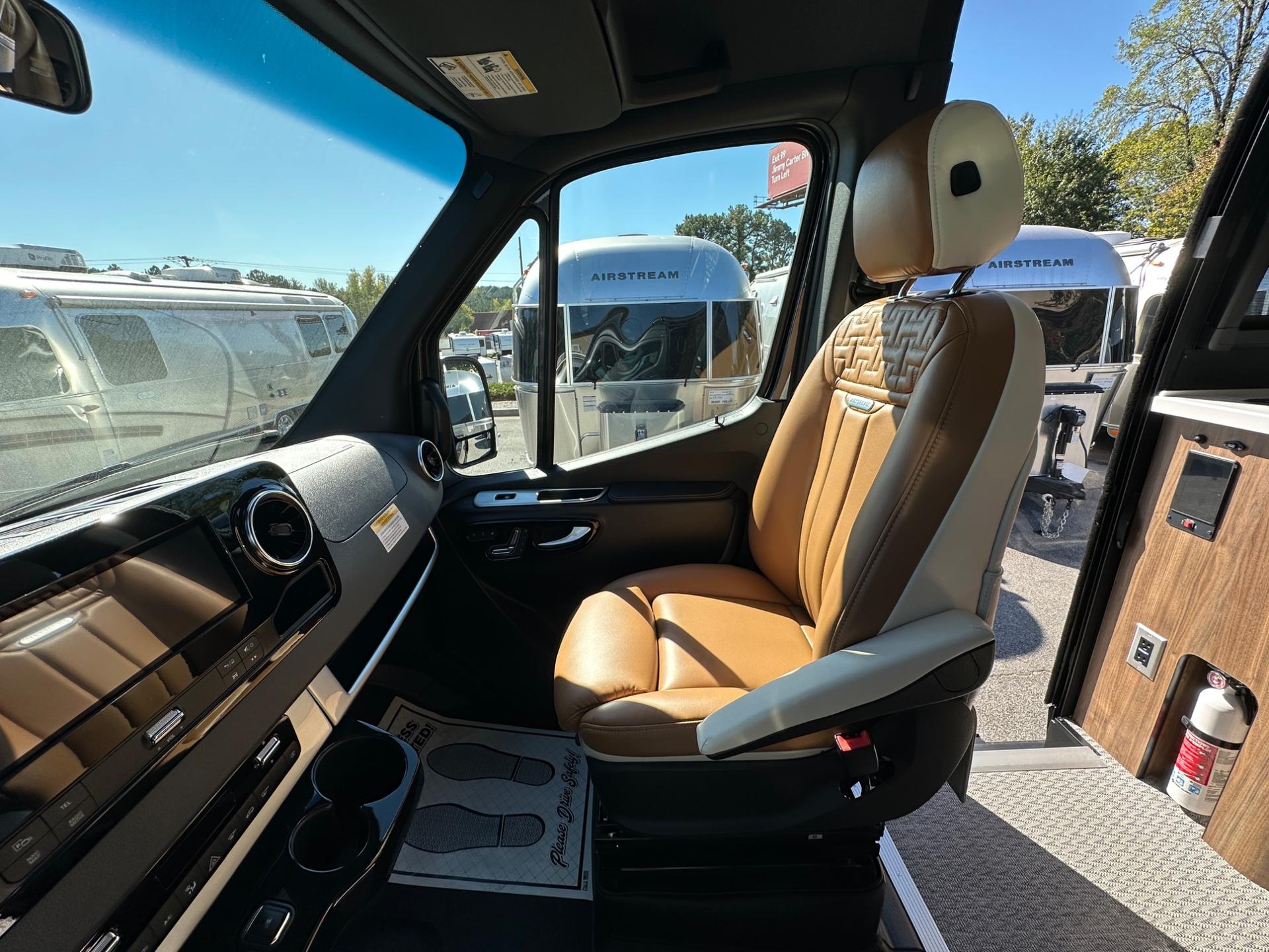 2027 Airstream 2027 Airstream Interstate - thumbnail 17
