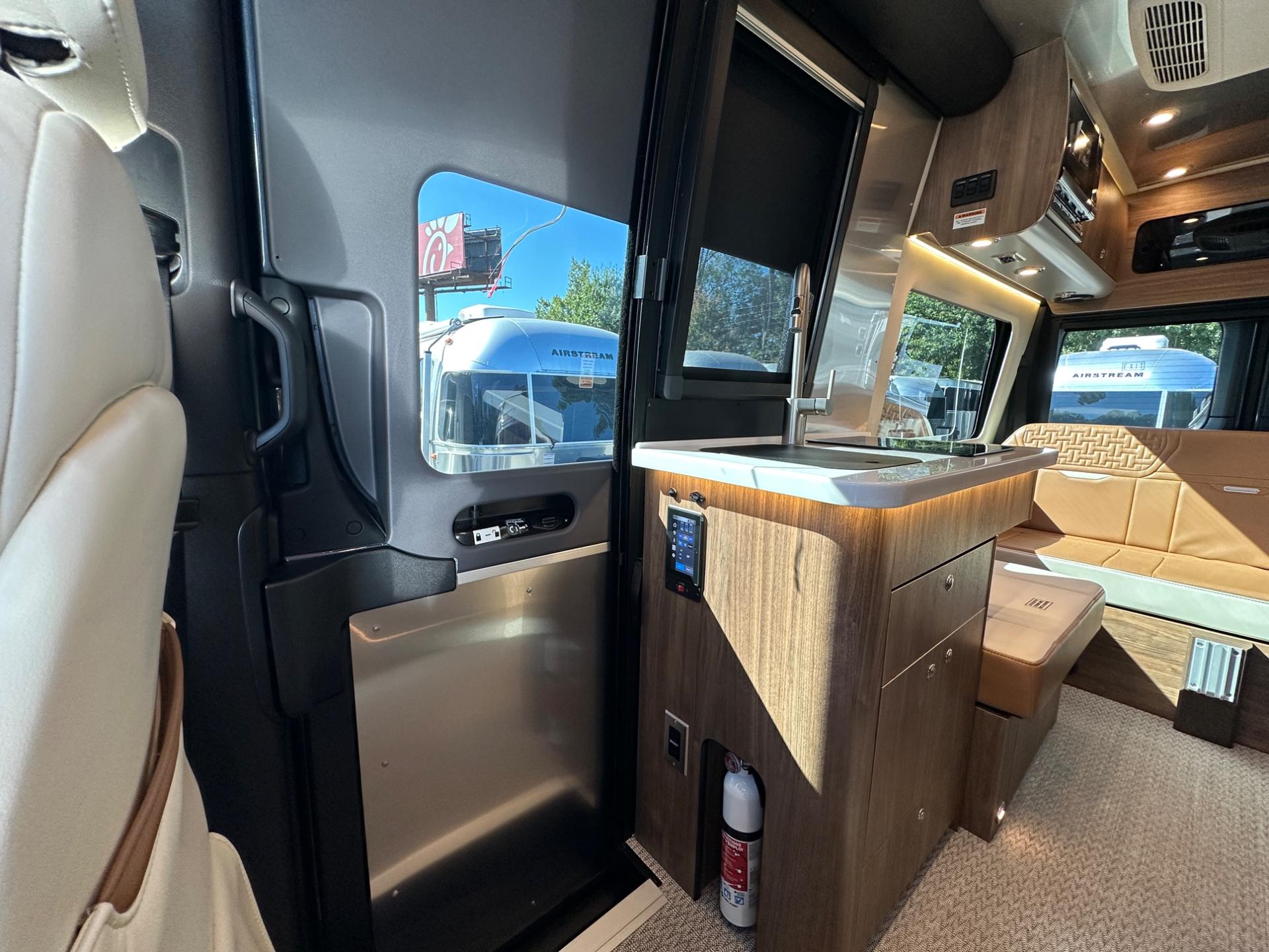2027 Airstream 2027 Airstream Interstate - thumbnail 19