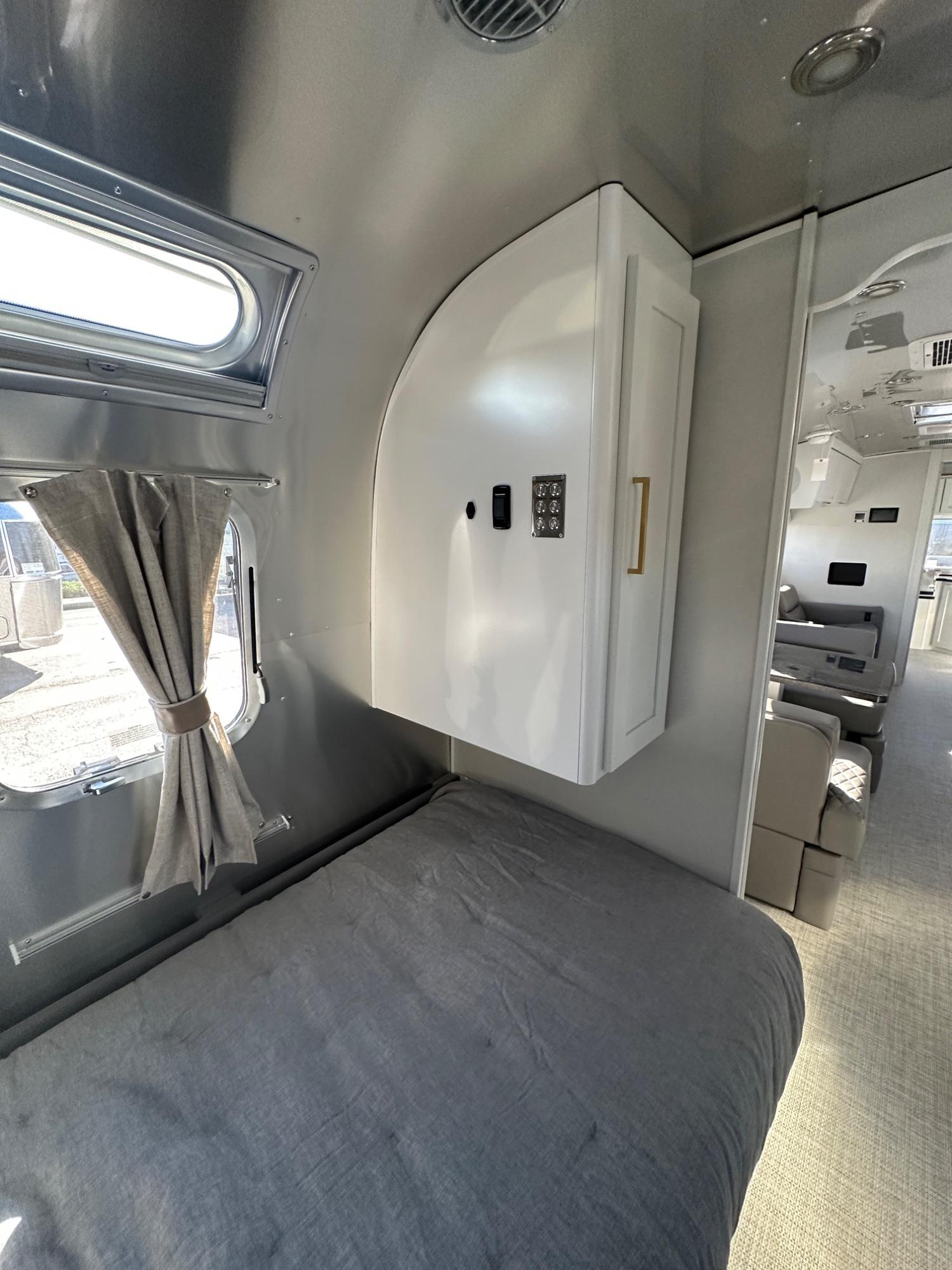 2027 Airstream 2027 Airstream Classic - thumbnail 13