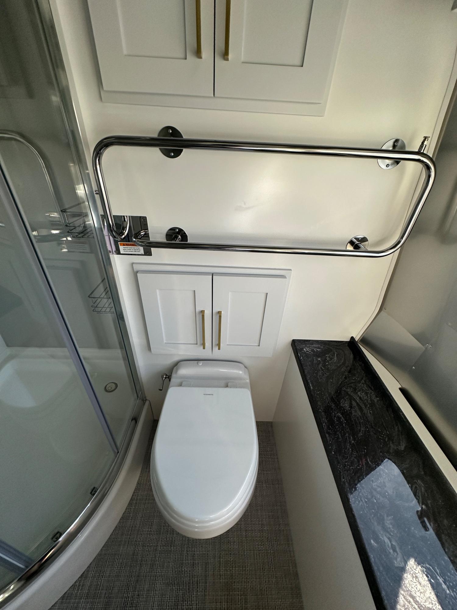 2027 Airstream 2027 Airstream Classic - thumbnail 16