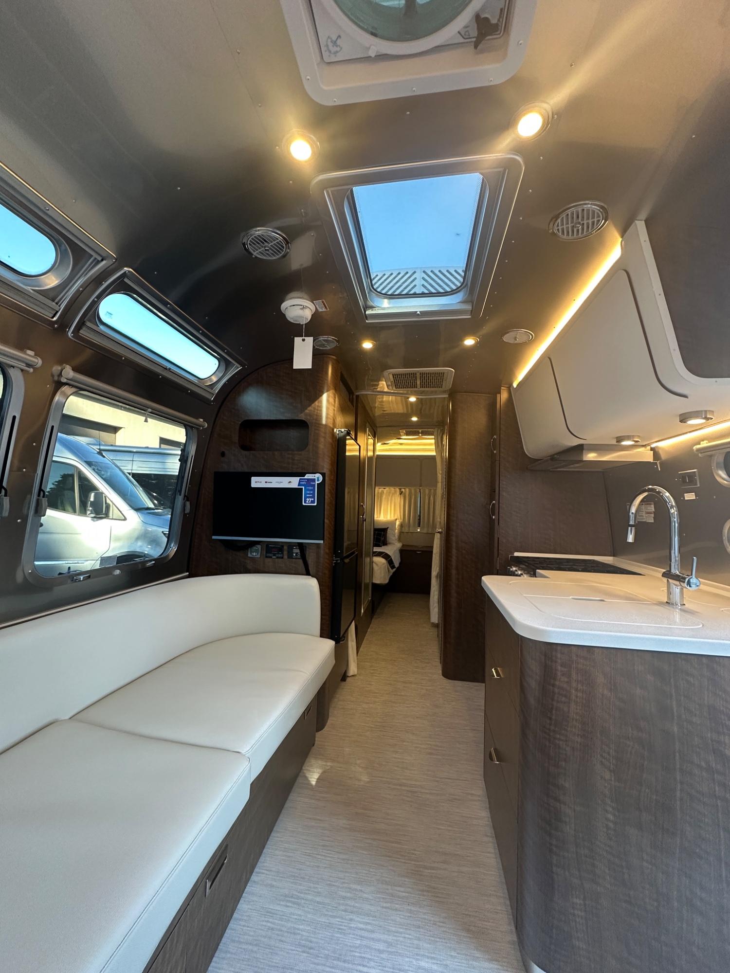 2027 Airstream 2027 Airstream Globetrotter - thumbnail 7