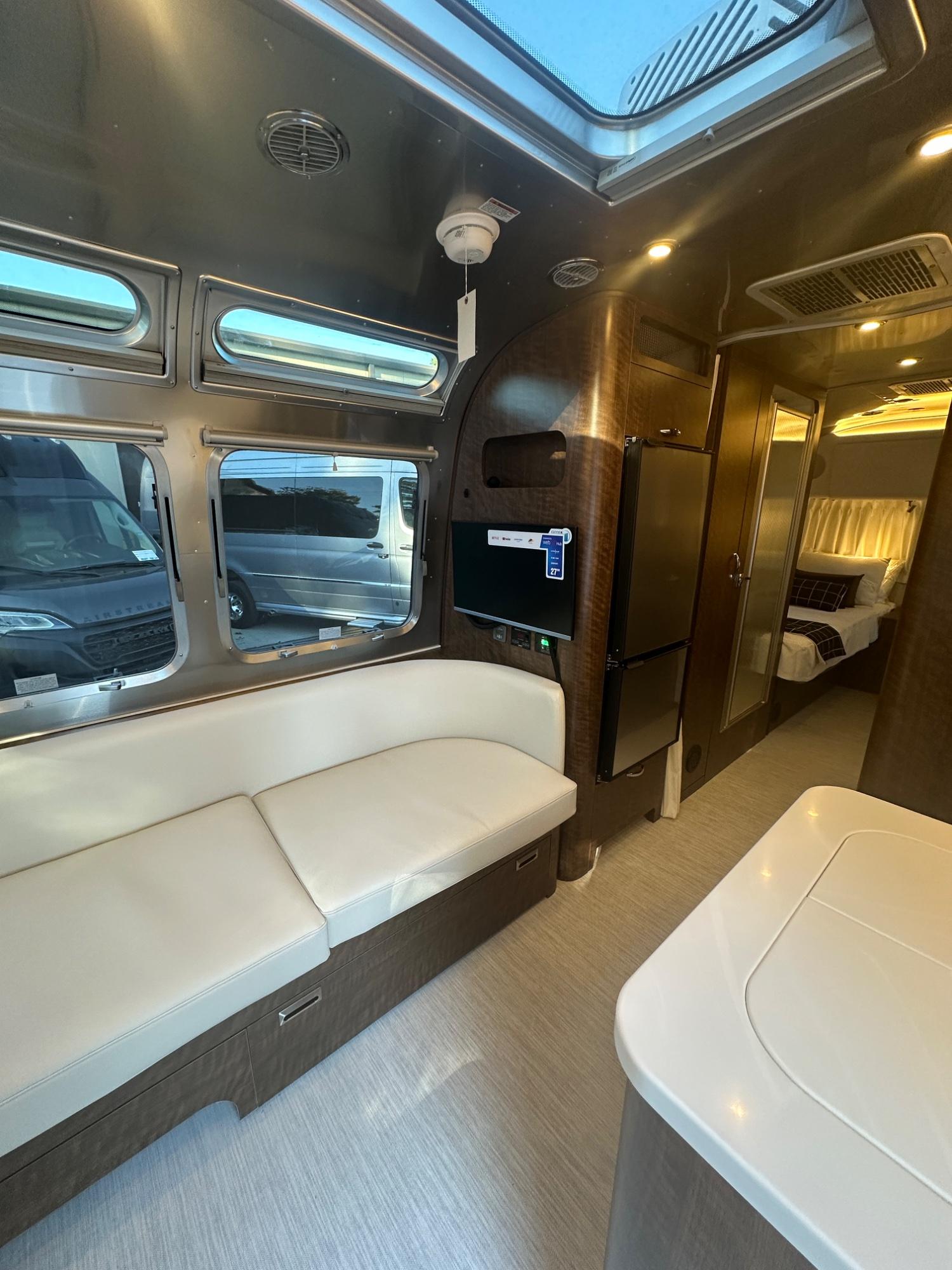 2027 Airstream 2027 Airstream Globetrotter - thumbnail 8