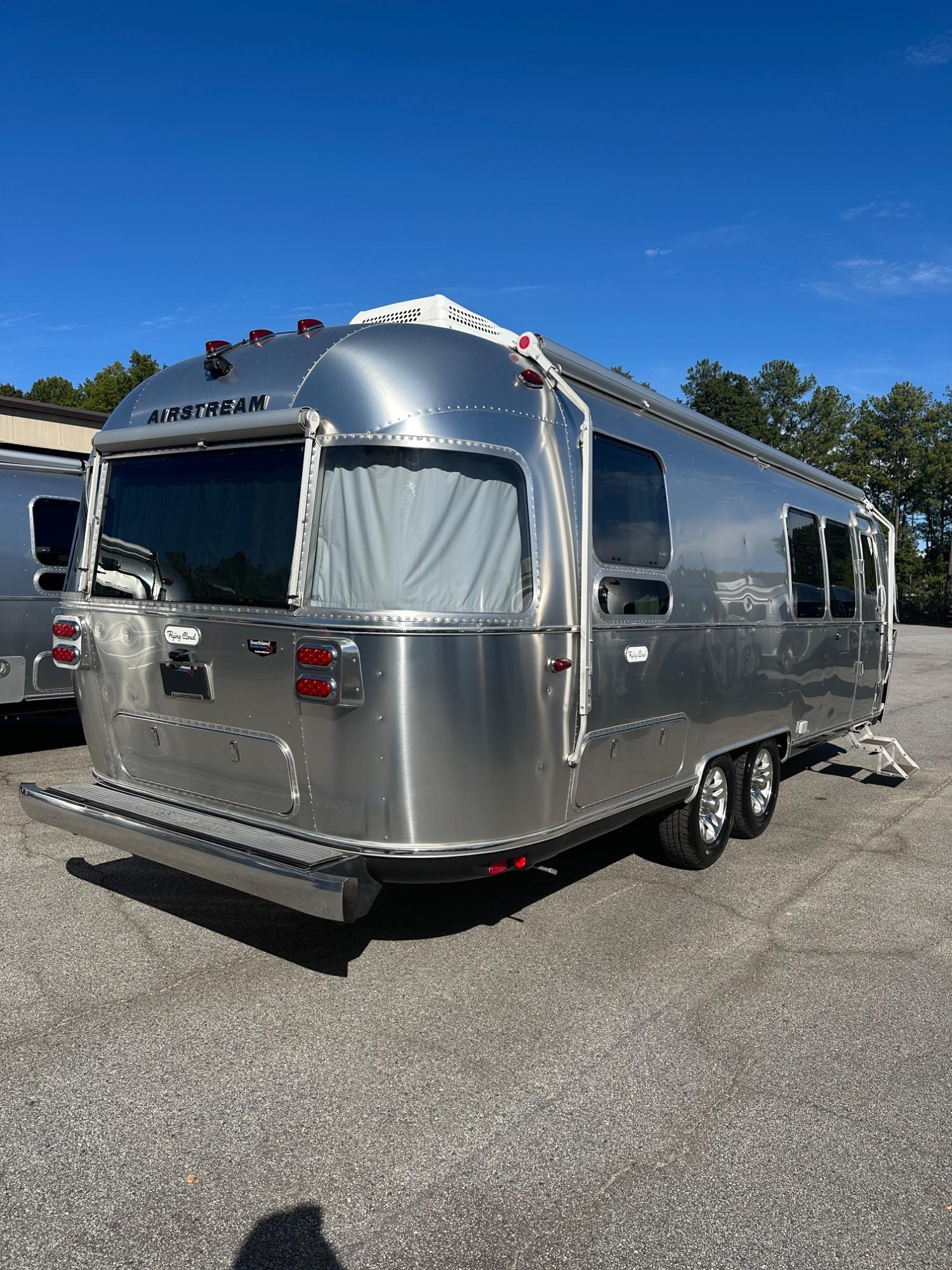 2023 Airstream 2023 Airstream Flying Cloud - thumbnail 3