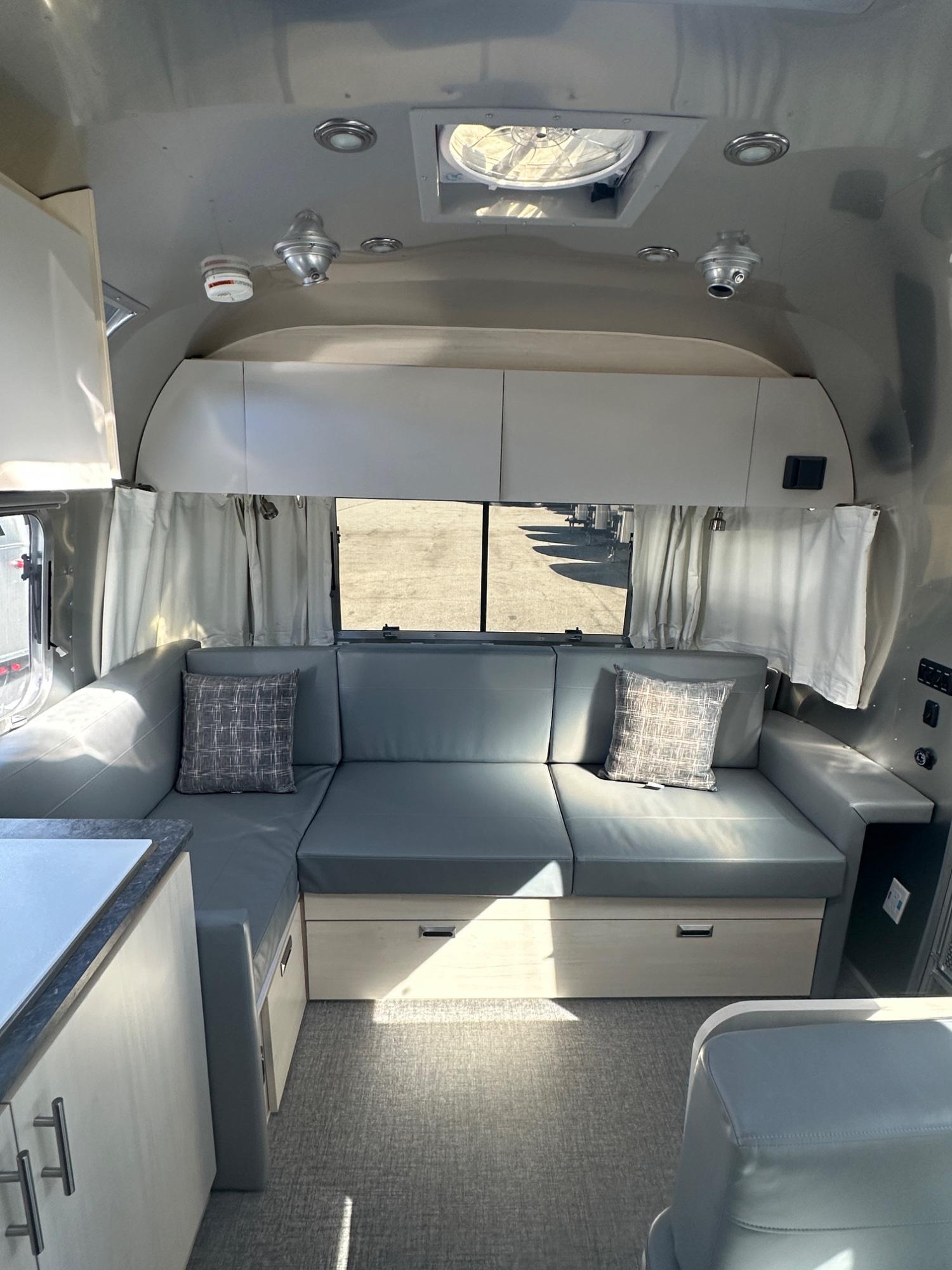 2023 Airstream 2023 Airstream Flying Cloud - thumbnail 6
