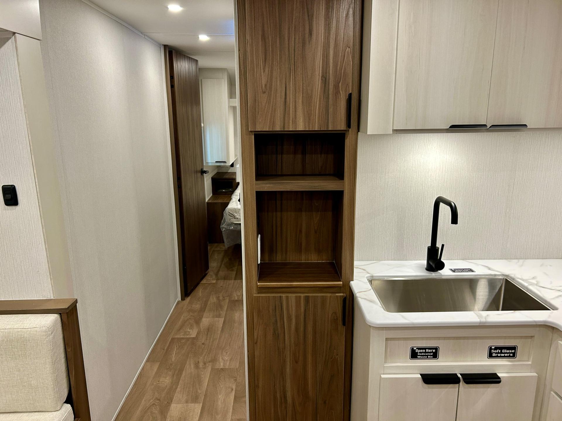 2026 Winnebago 2026 Winnebago Access - thumbnail 10