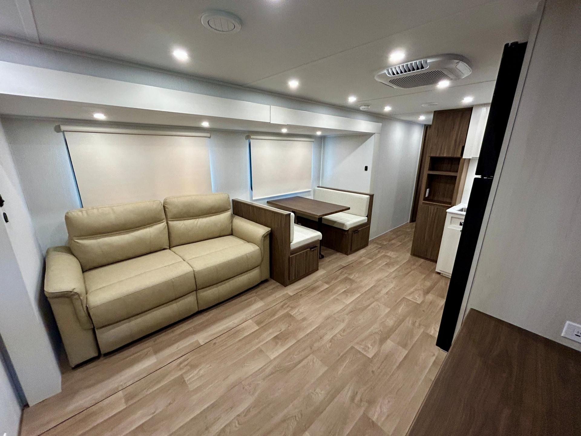 2026 Winnebago 2026 Winnebago Access - thumbnail 2