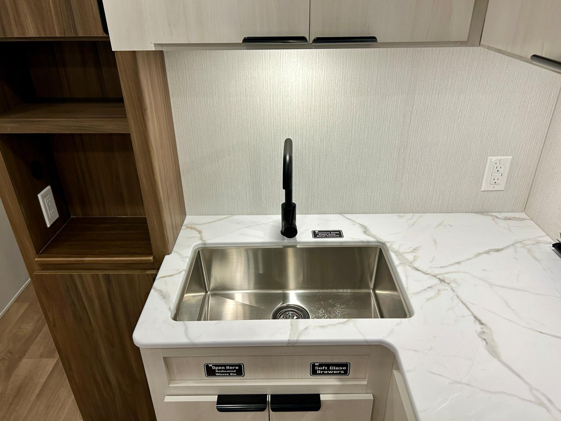 2026 Winnebago 2026 Winnebago Access - thumbnail 12